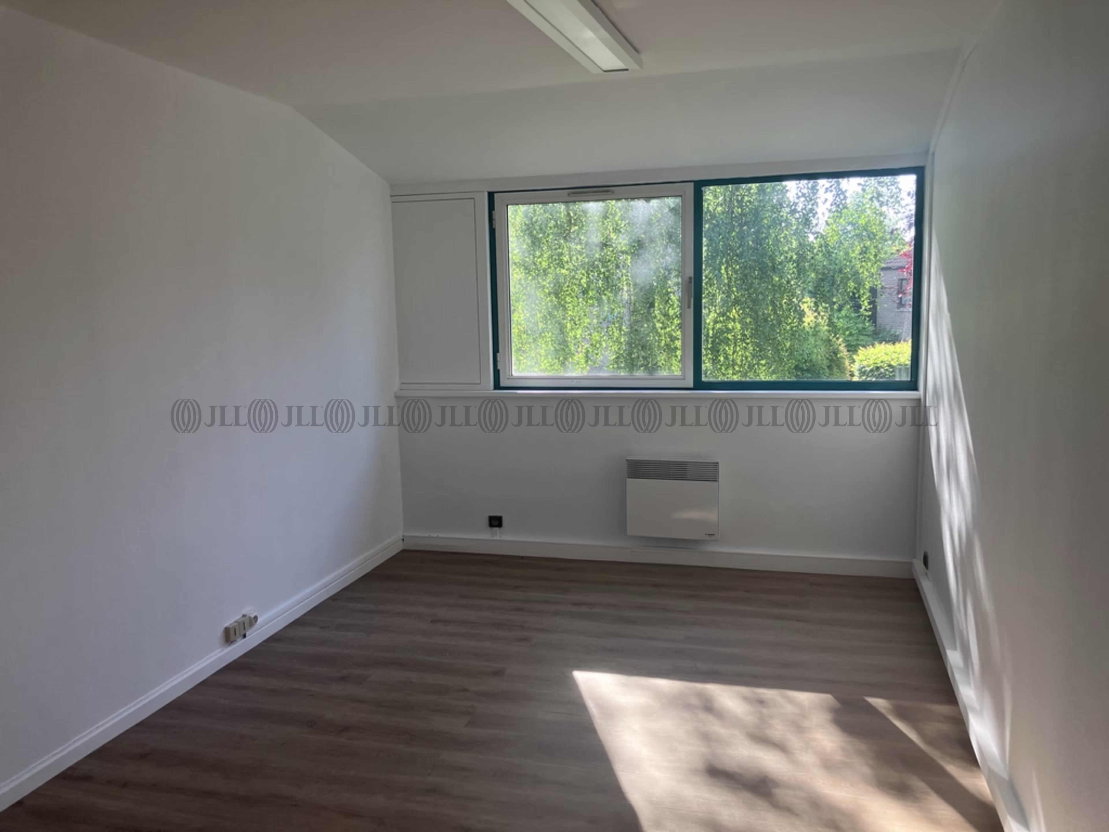 152 RUE DU 8 MAI 1945