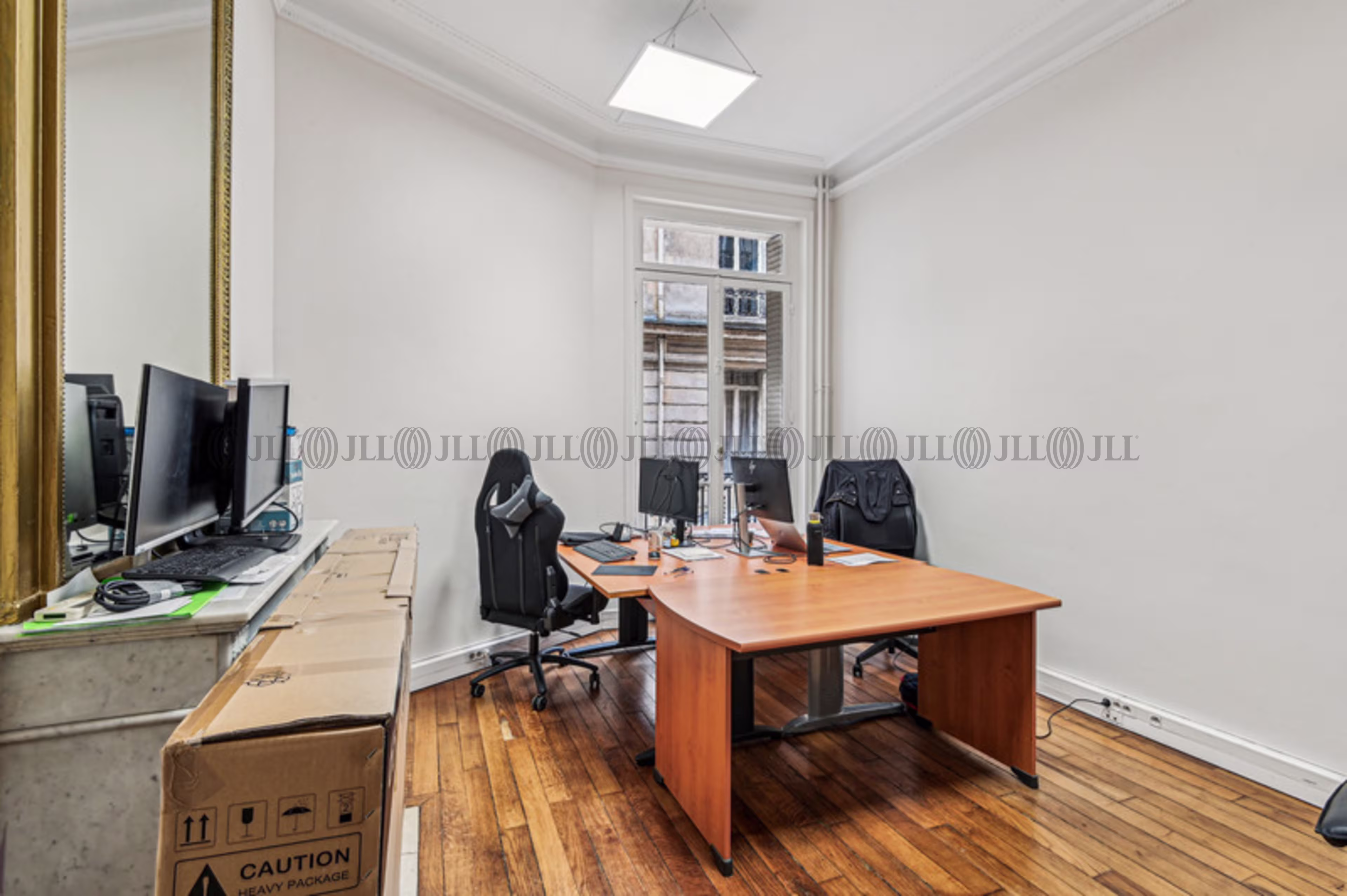 32-34 RUE LA BOETIE