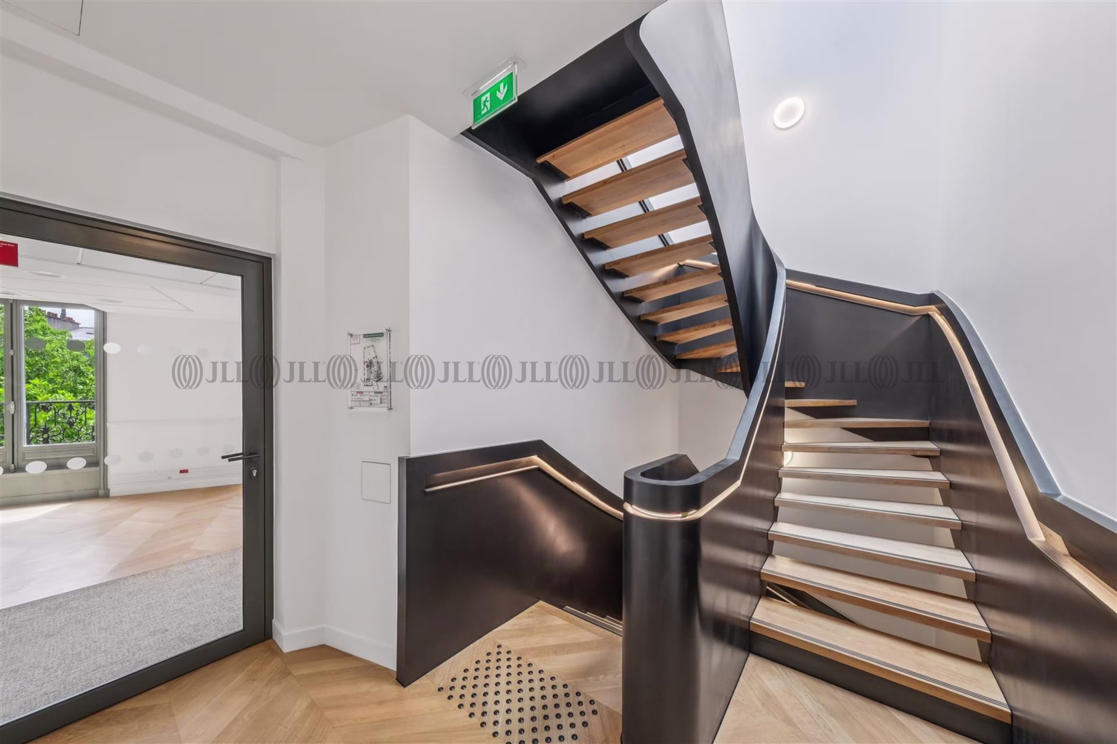 112-114 BOULEVARD HAUSSMANN