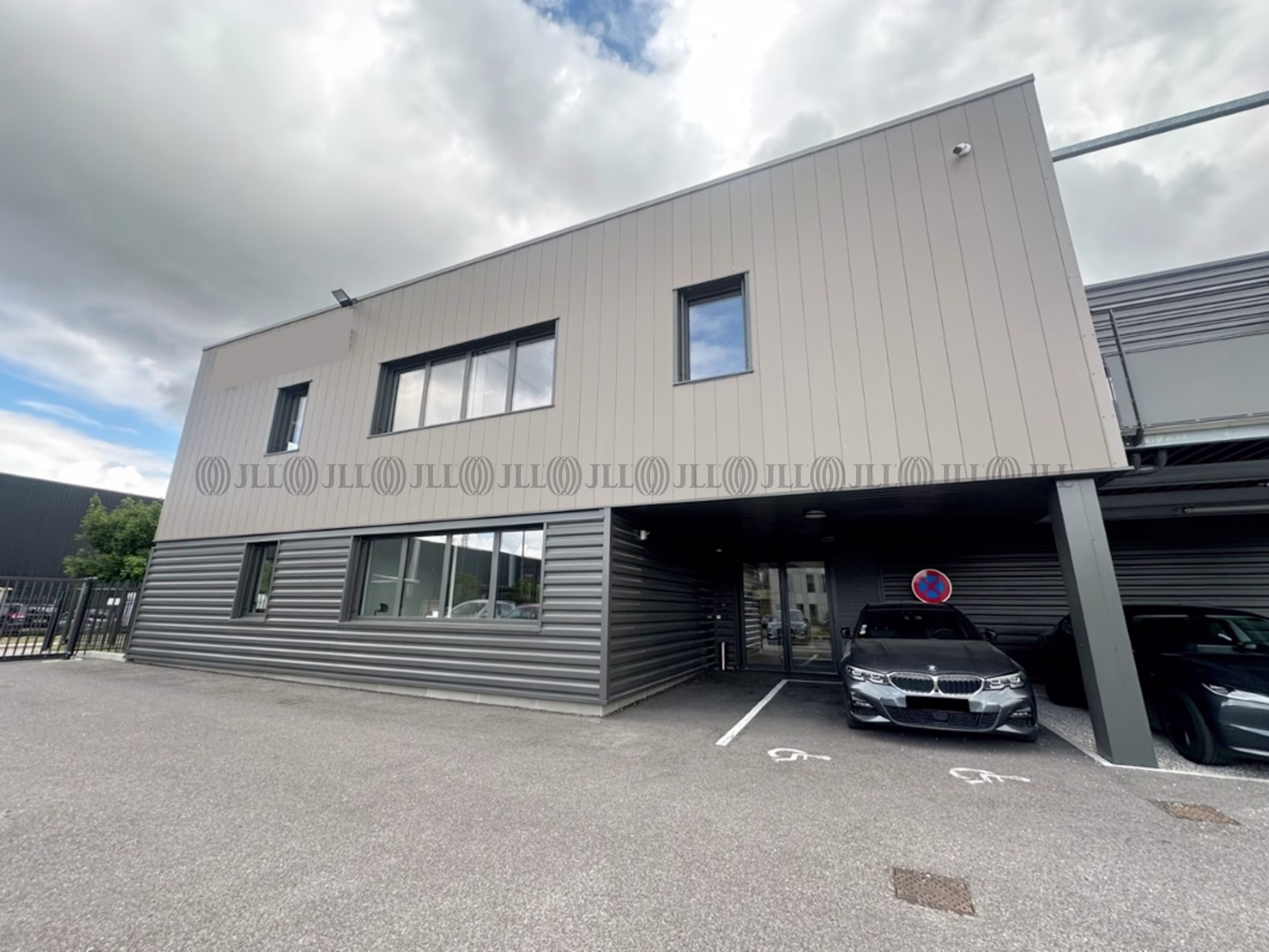 11 RUE JEAN CARMET