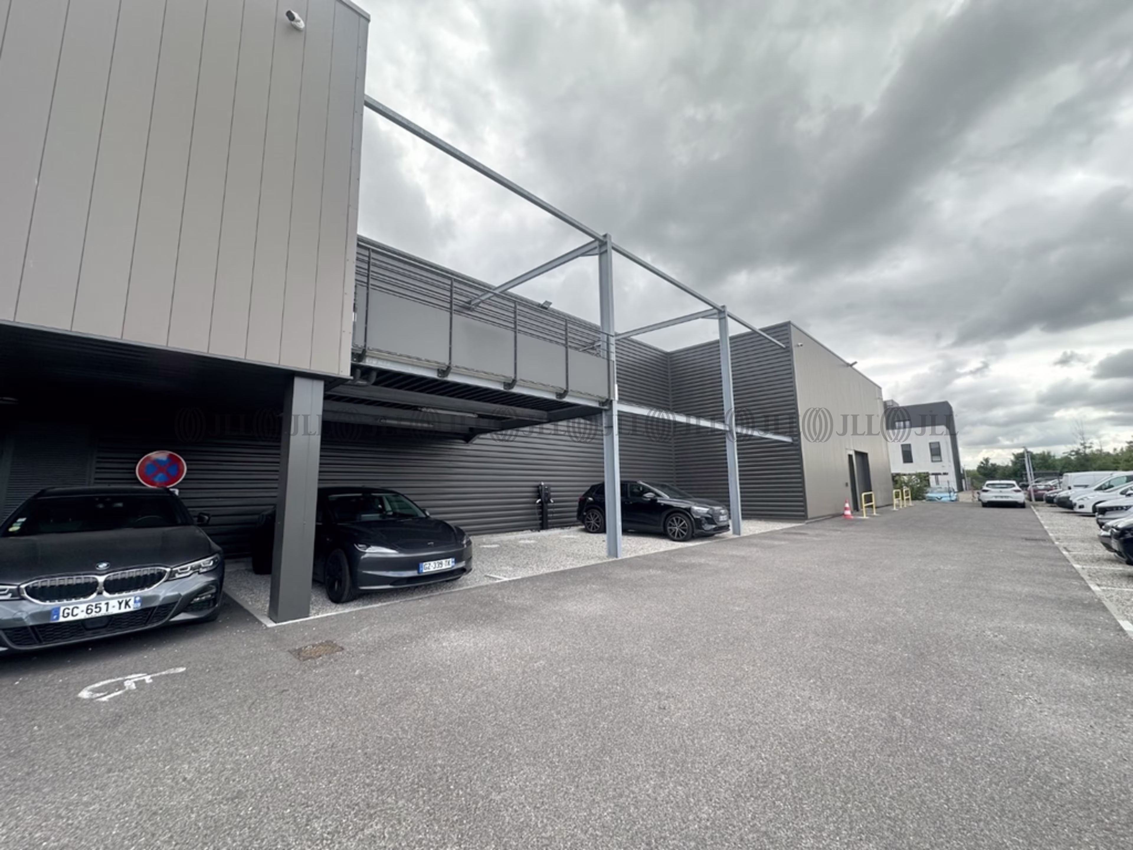 11 RUE JEAN CARMET