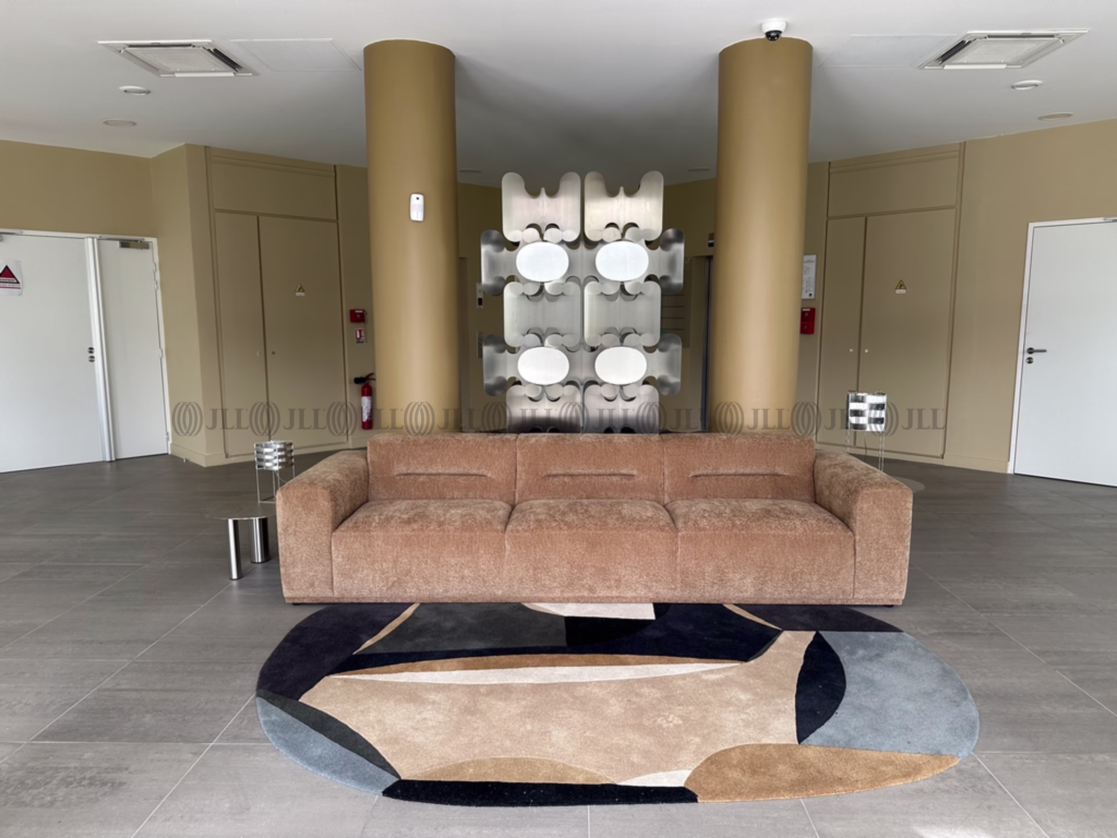 13 AVENUE MORANE SAULNIER