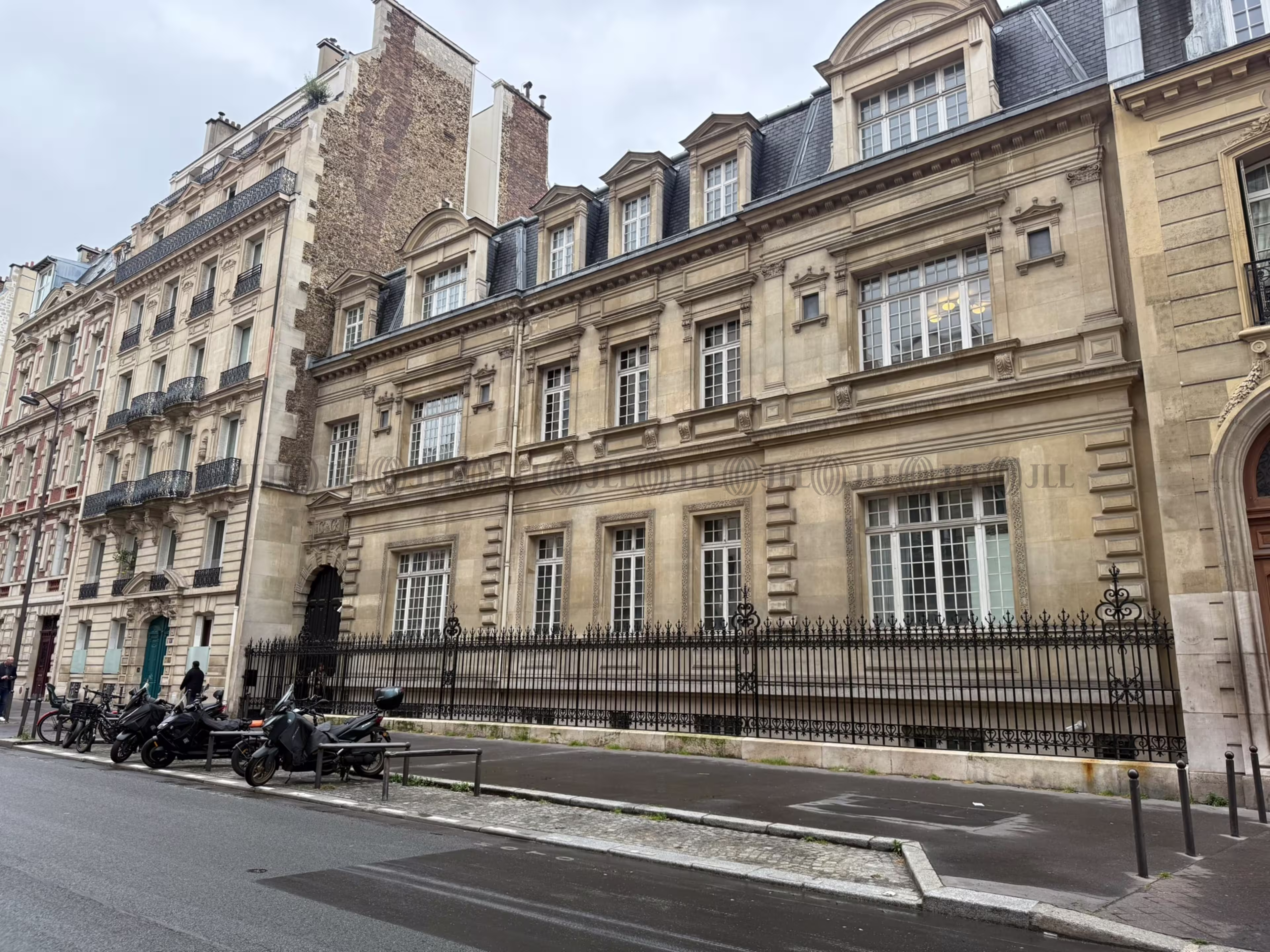 11 RUE DE PRONY