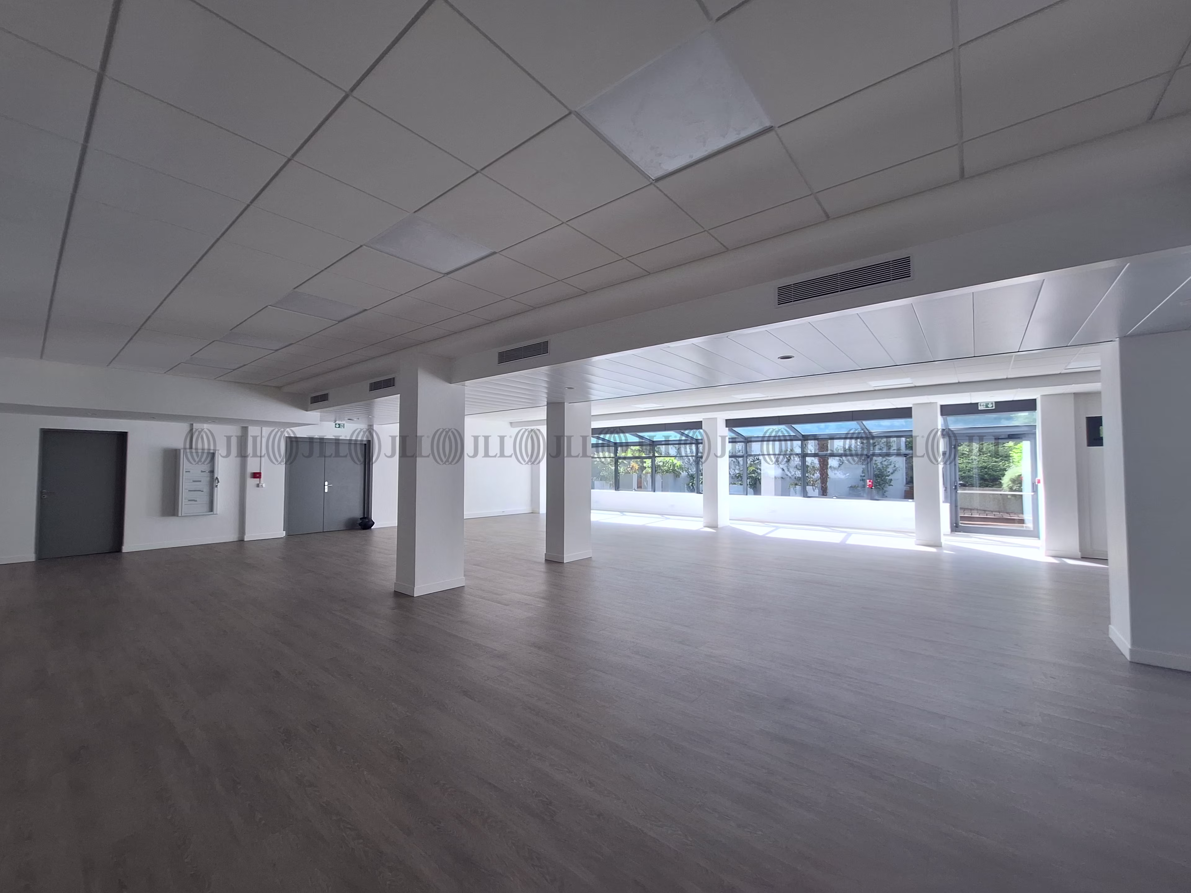 99 AVENUE ARISTIDE BRIAND