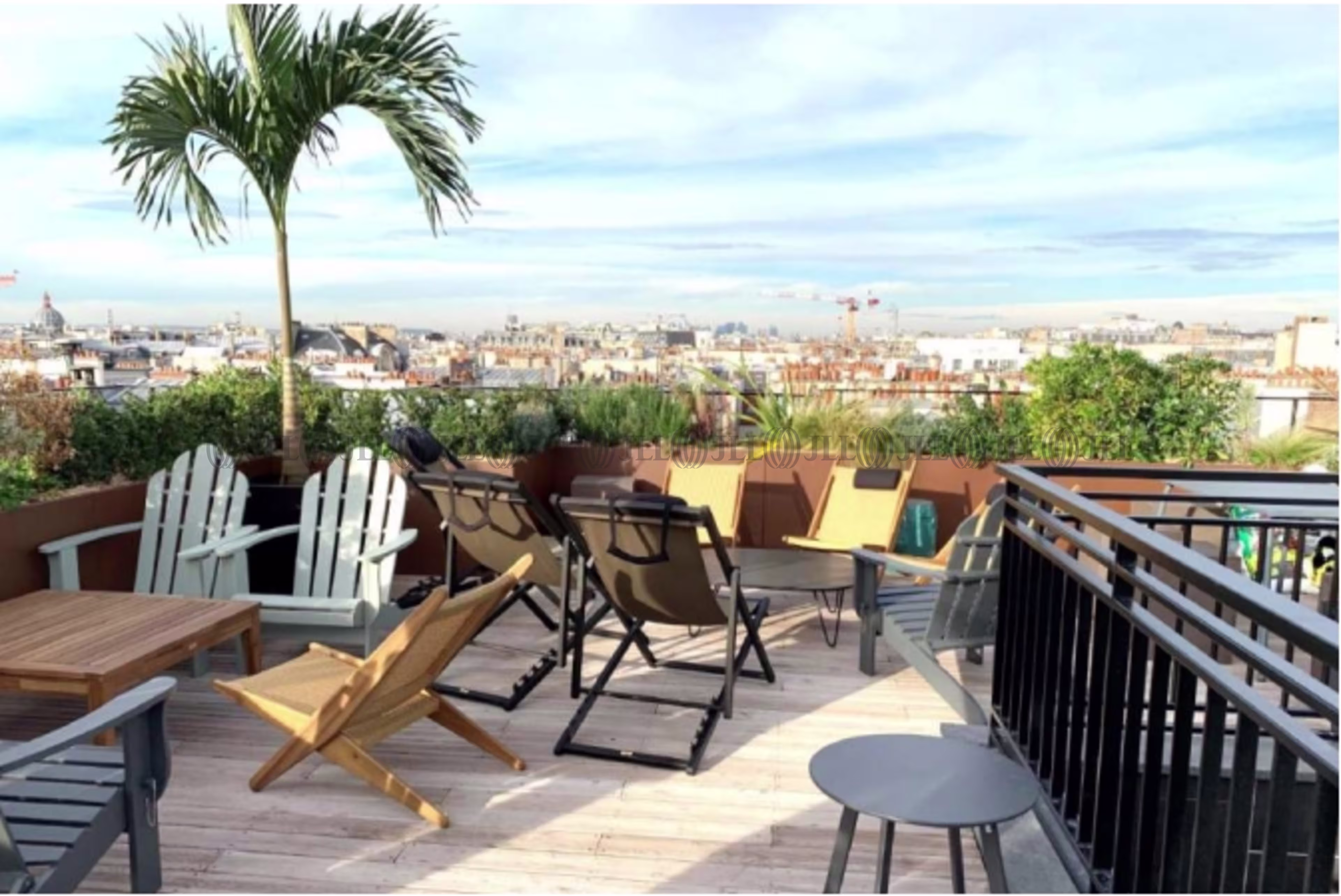 10 RUE HENNER