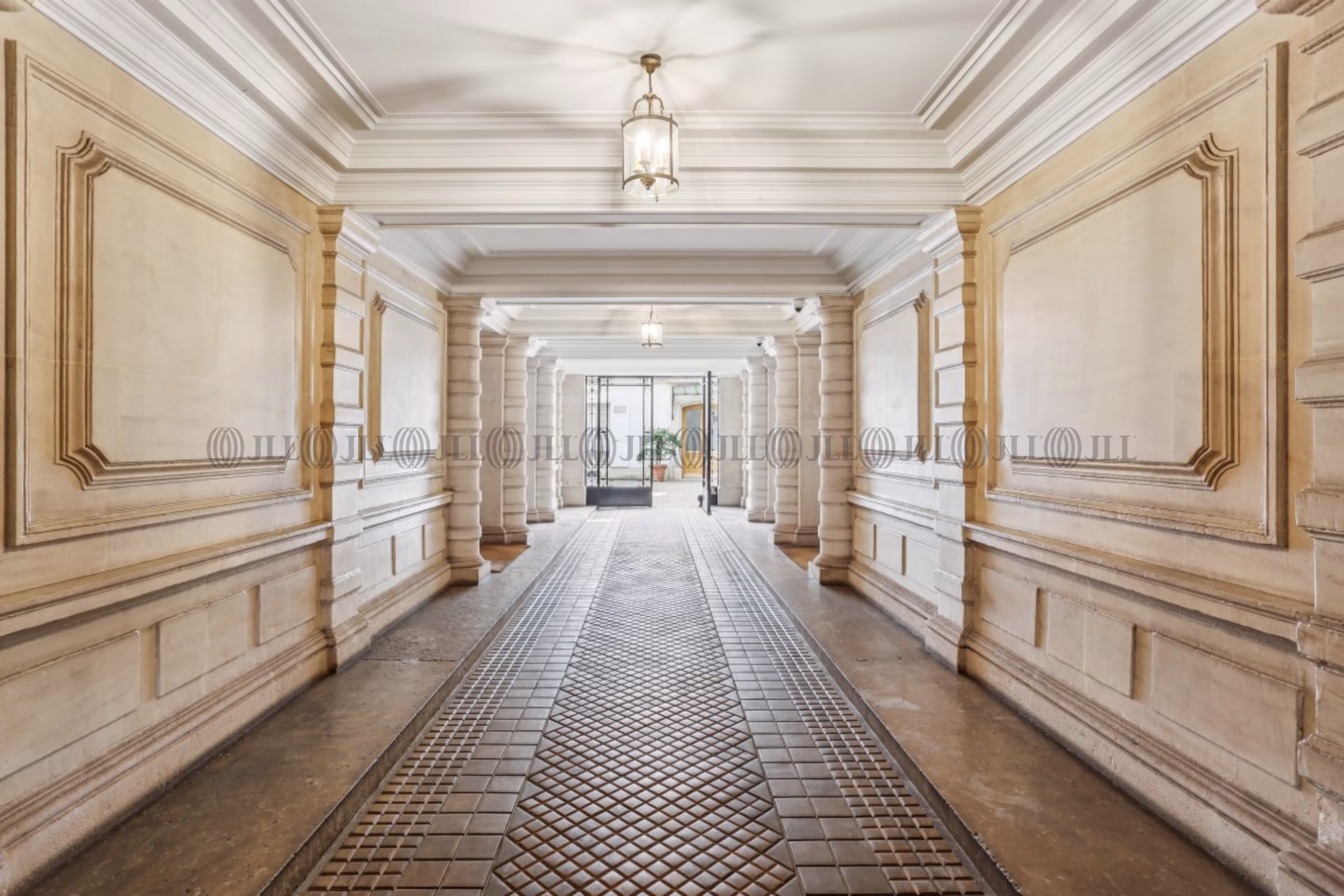 30 RUE DE MIROMESNIL