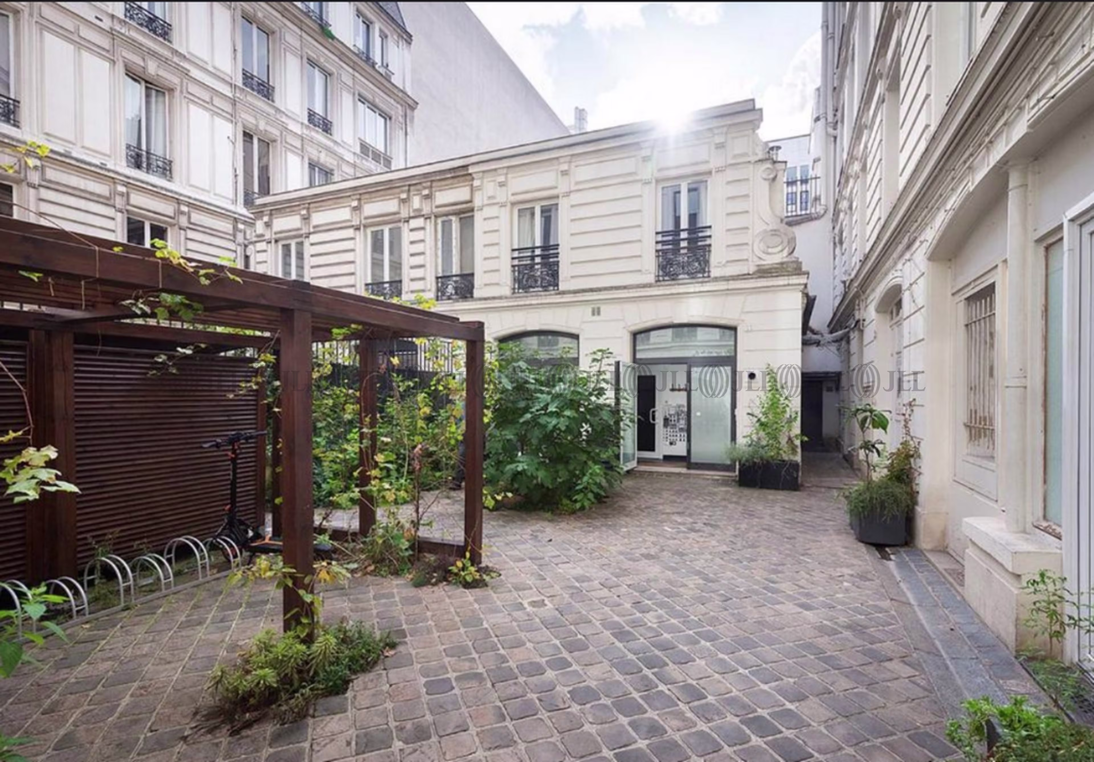 63 RUE DE PONTHIEU