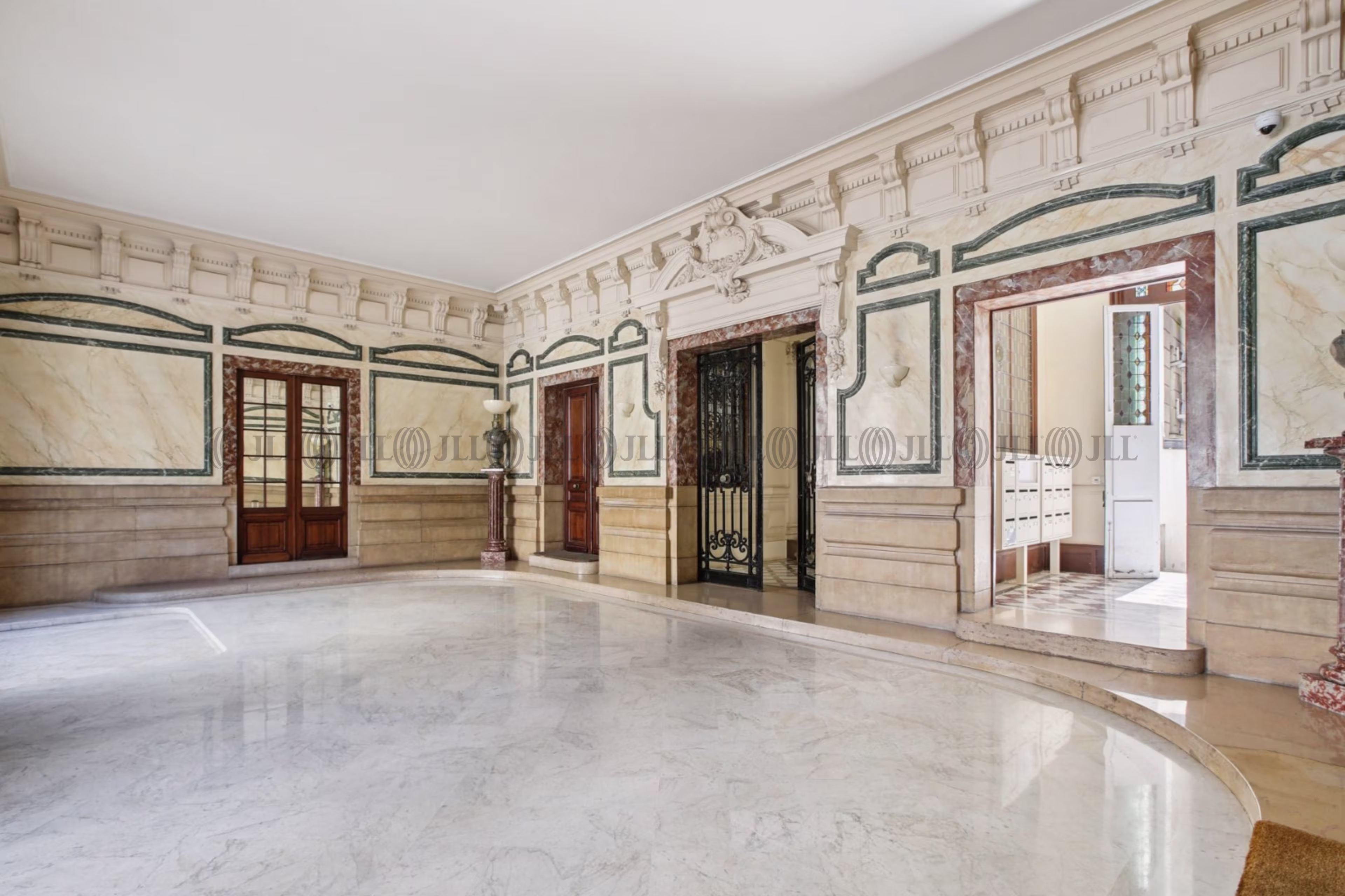 21 RUE CLEMENT MAROT