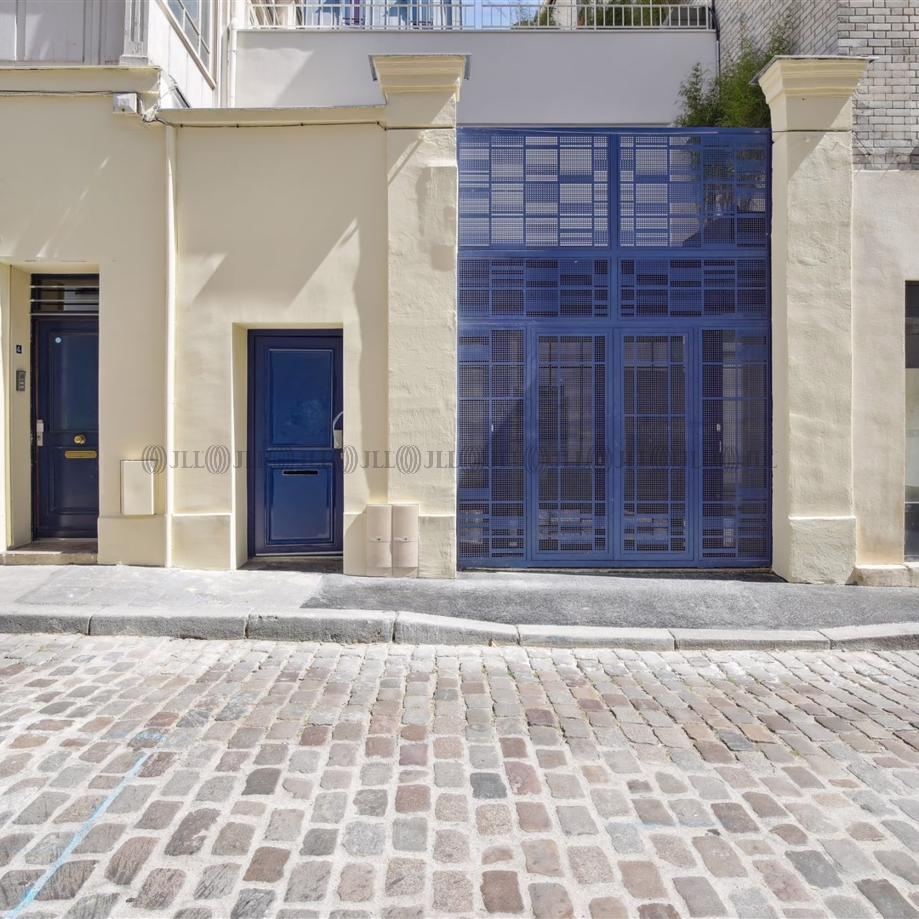 4 PASSAGE LATHUILLE