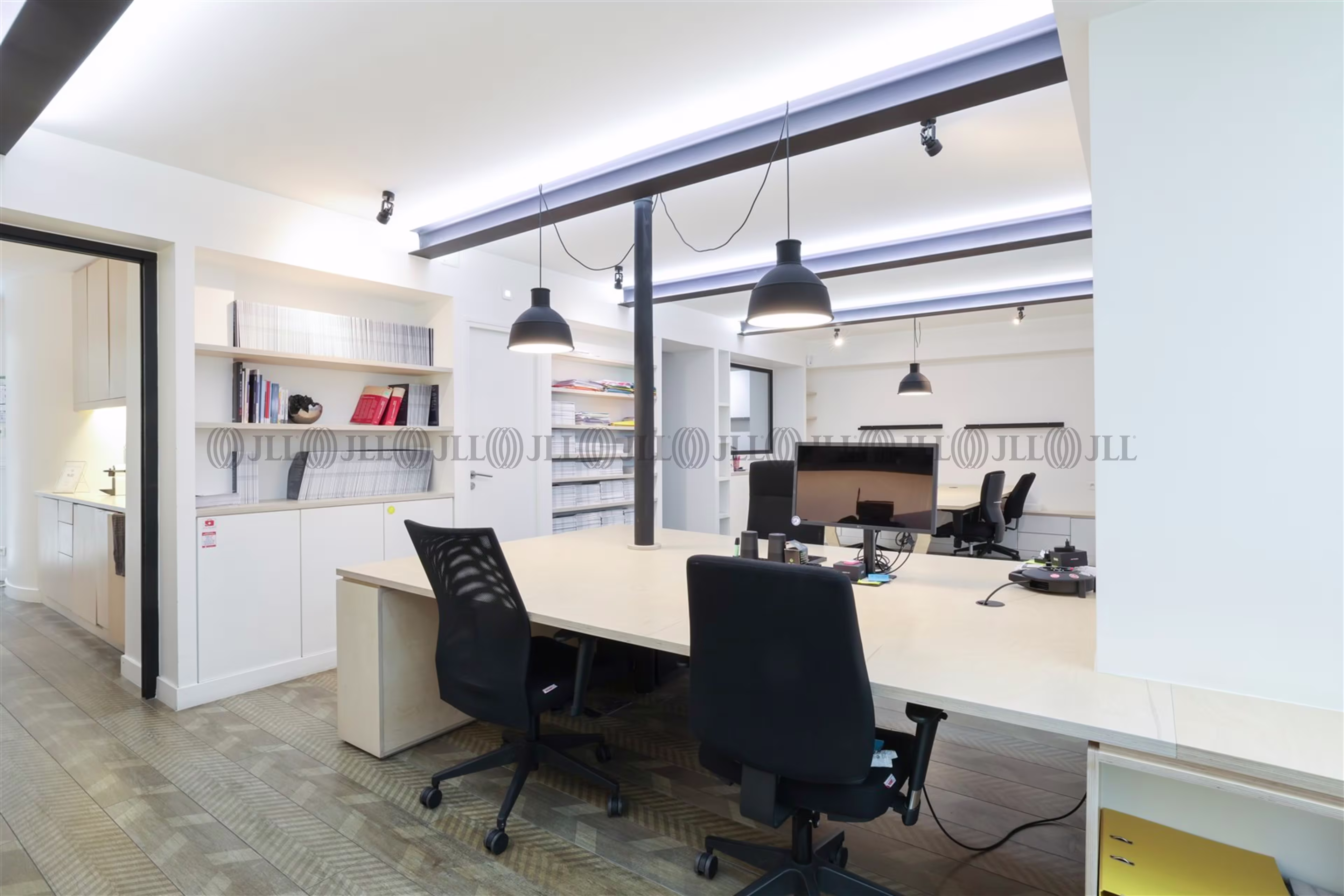 46 RUE DU CHATEAU D EAU