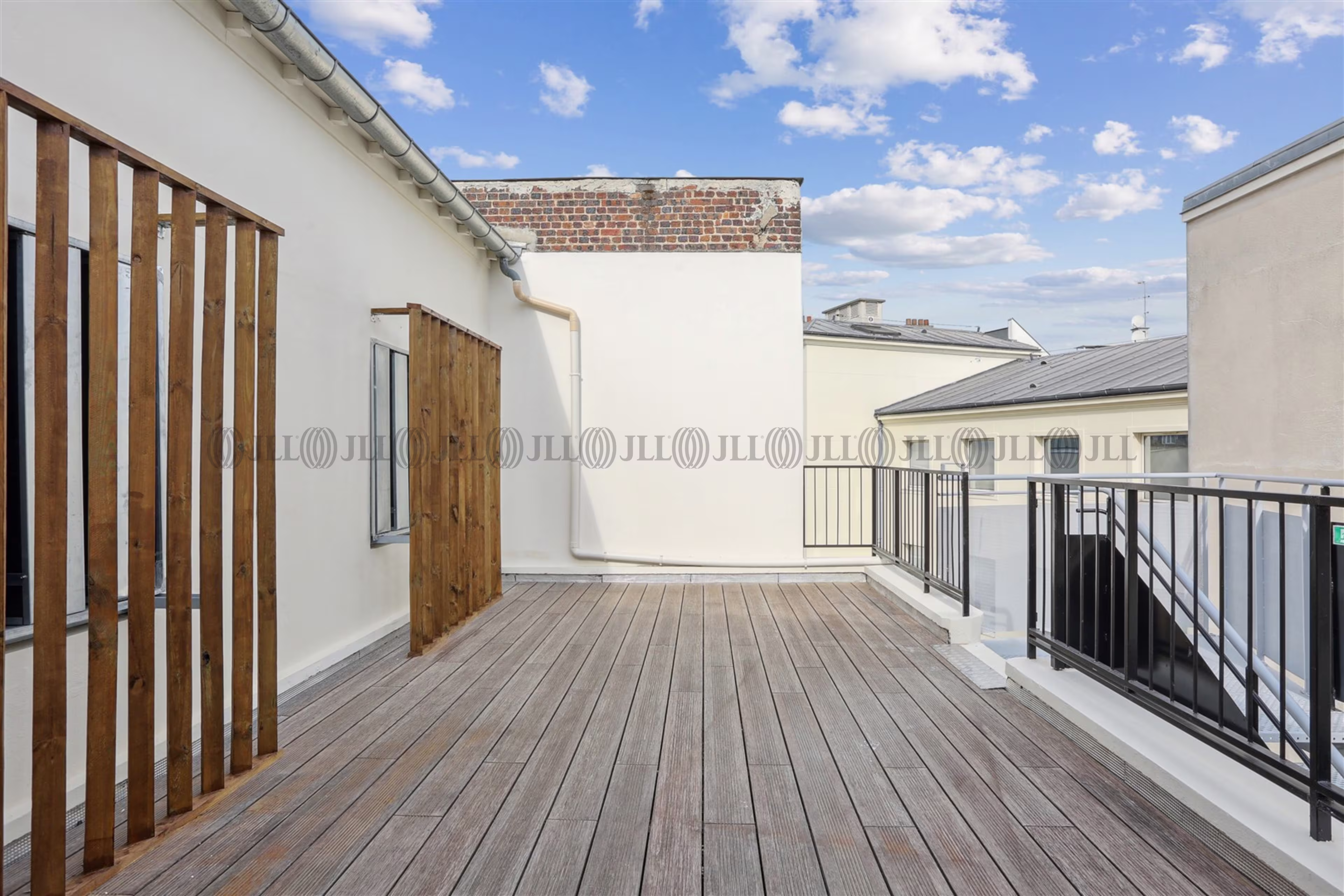 27 RUE LUCIEN SAMPAIX