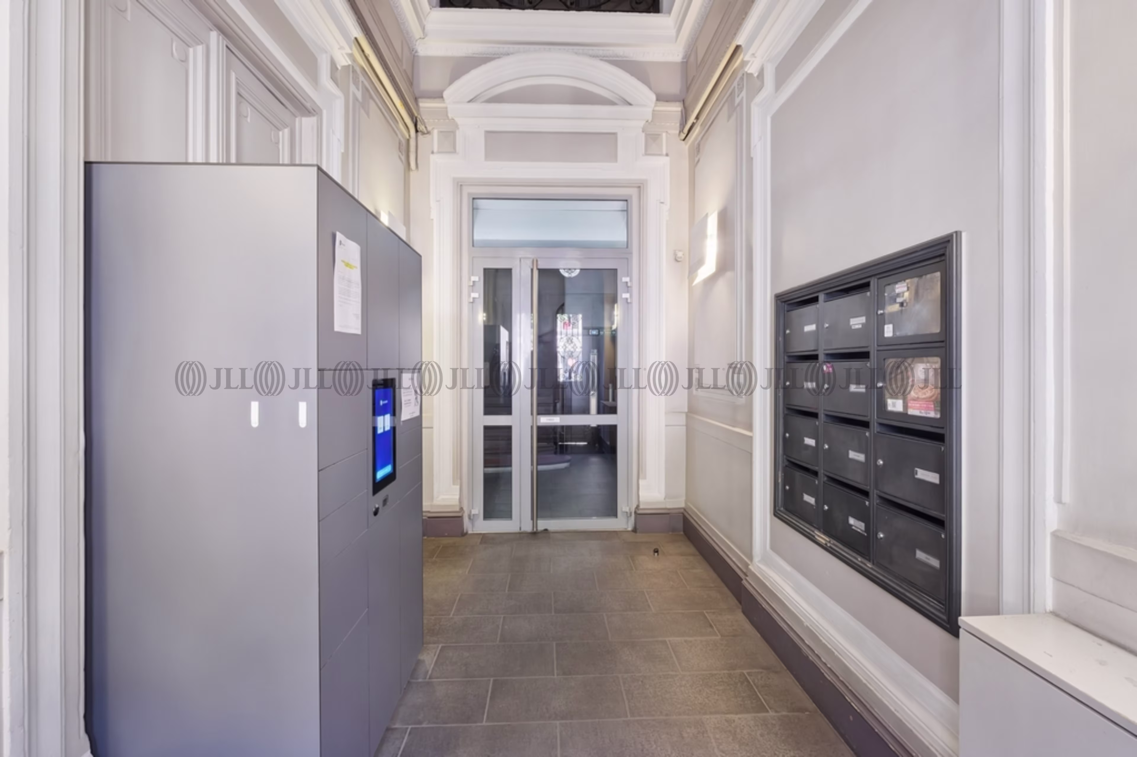 27 RUE DE LA REPUBLIQUE