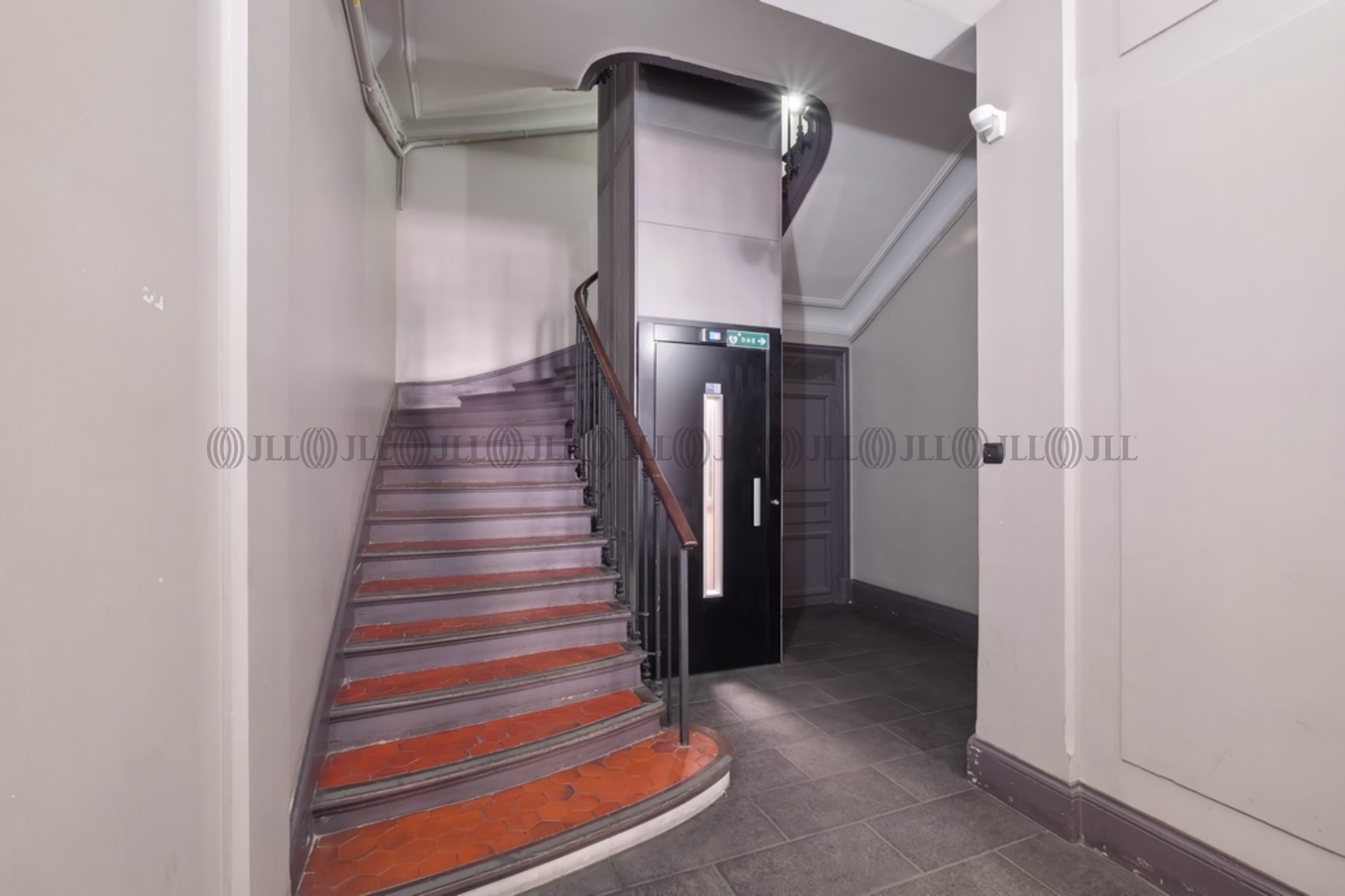 27 RUE DE LA REPUBLIQUE