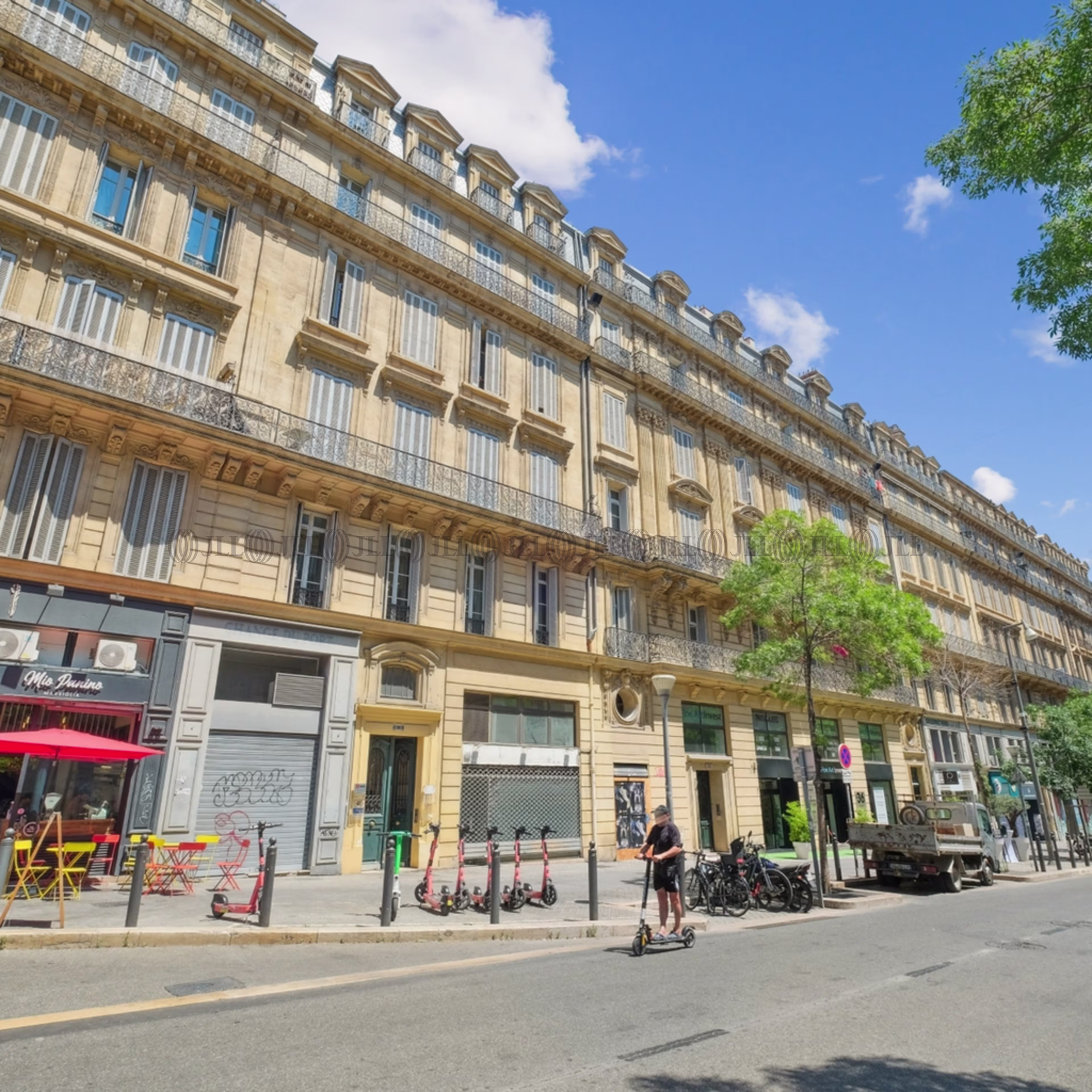 38-40 RUE DE LA REPUBLIQUE