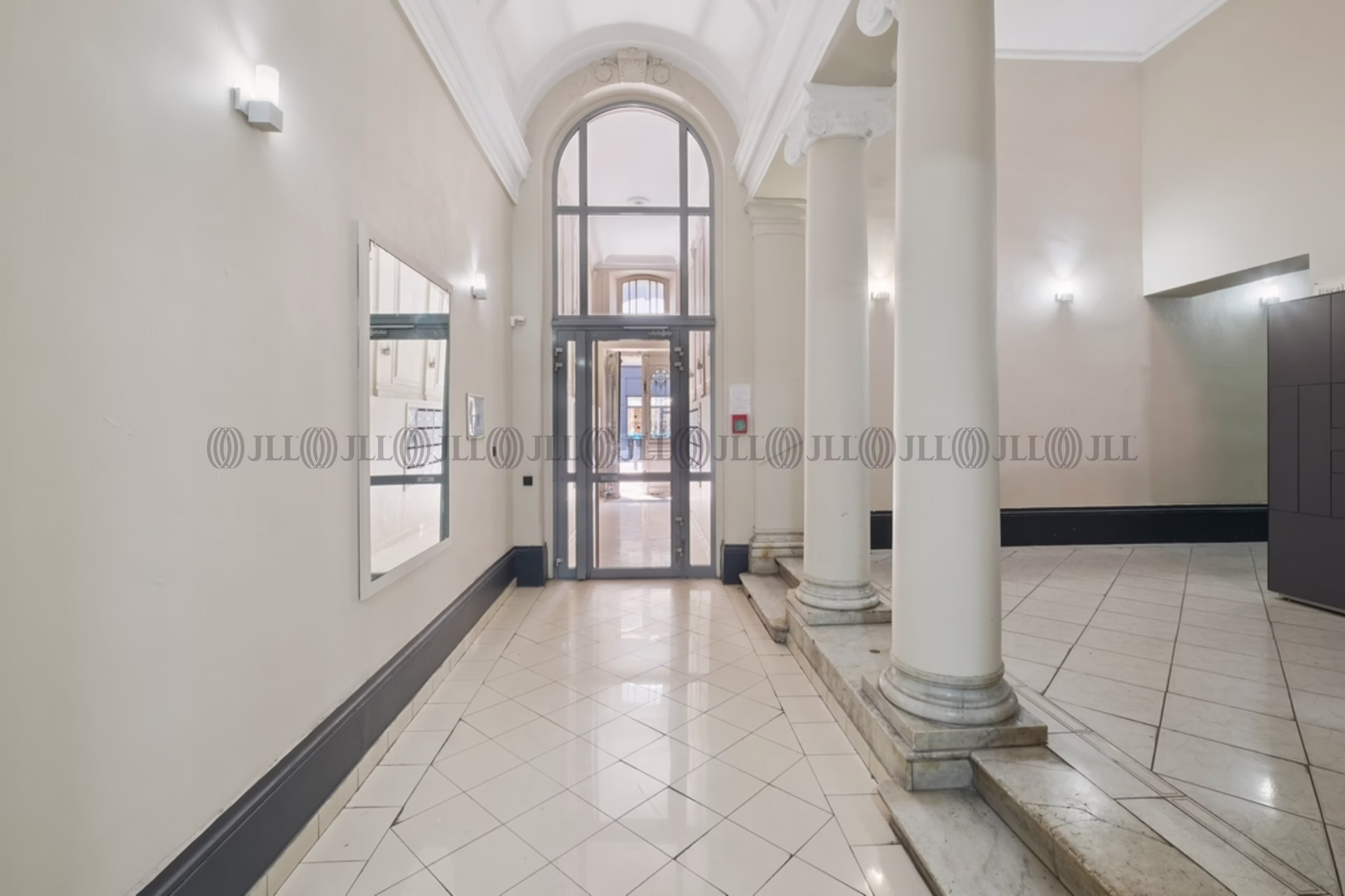 38-40 RUE DE LA REPUBLIQUE