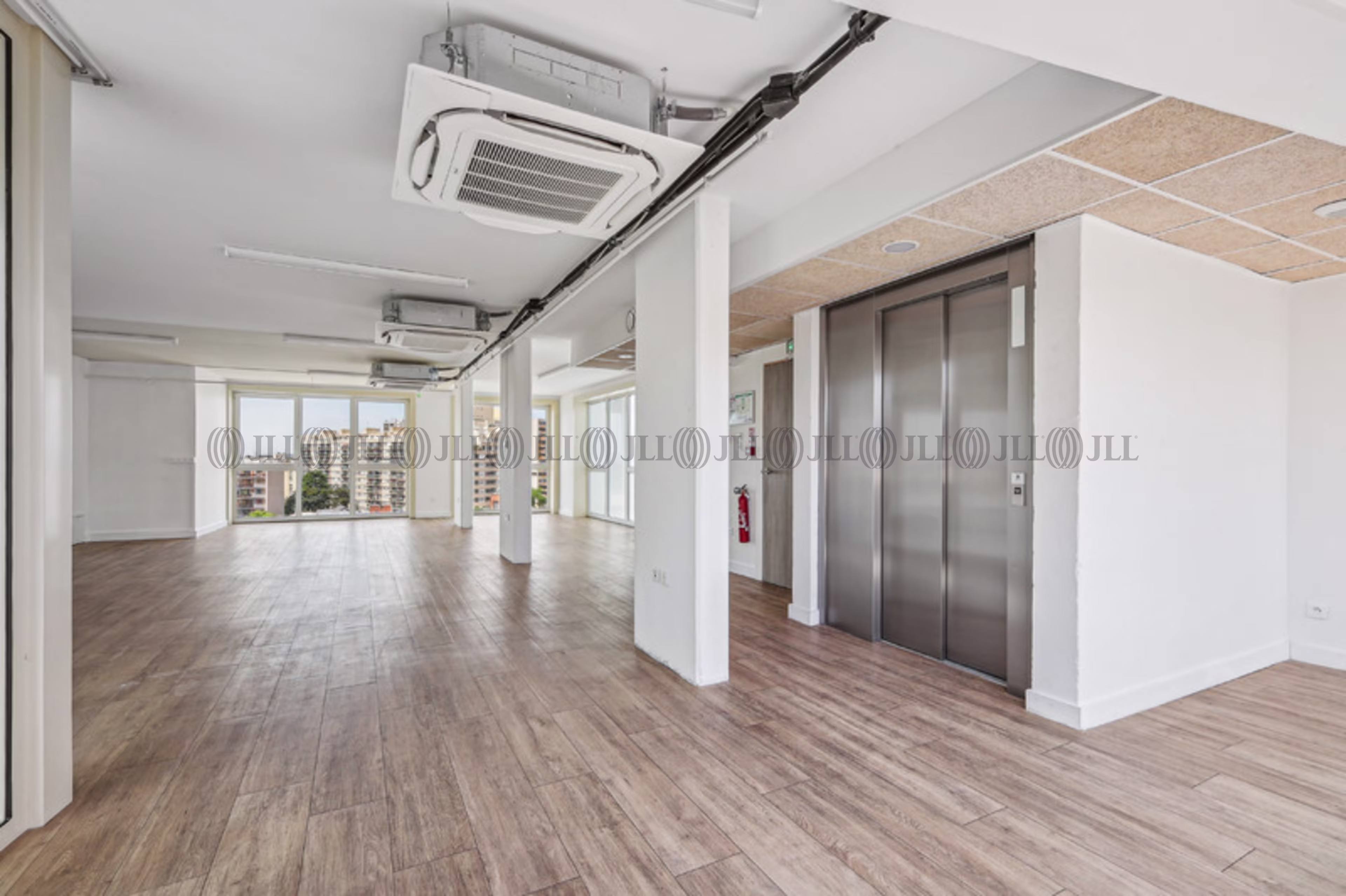 77 RUE JEAN BLEUZEN