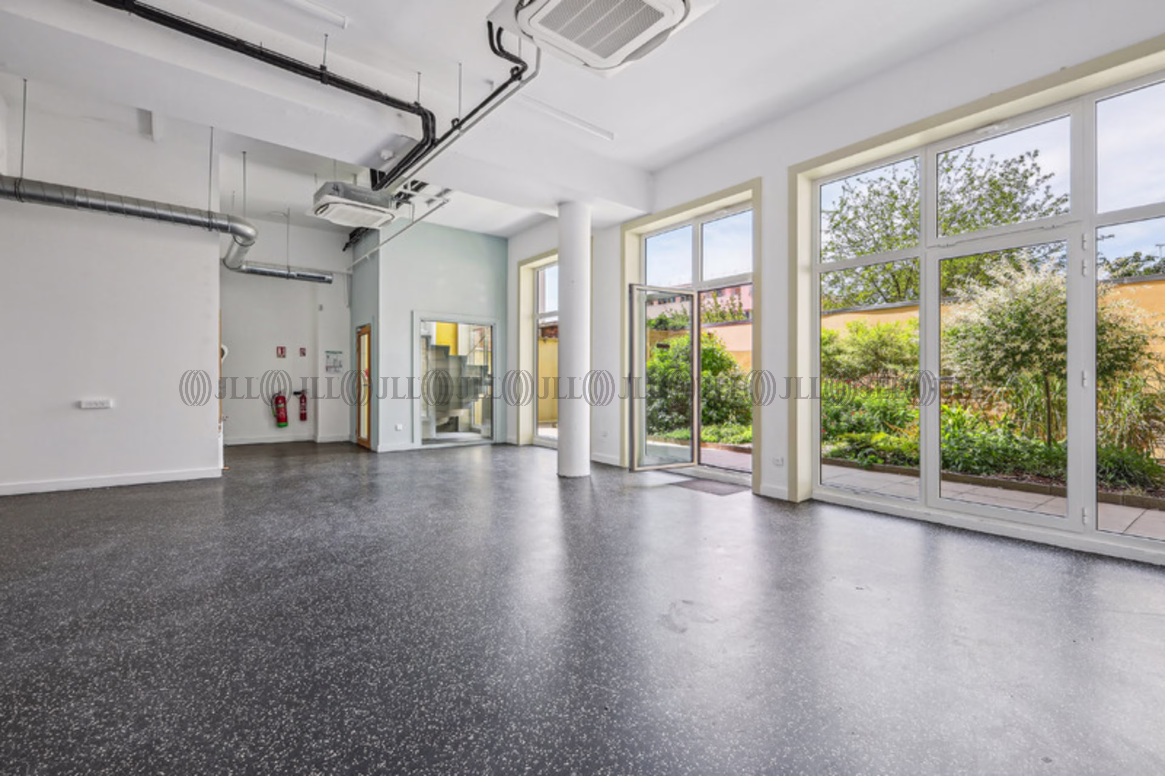 77 RUE JEAN BLEUZEN