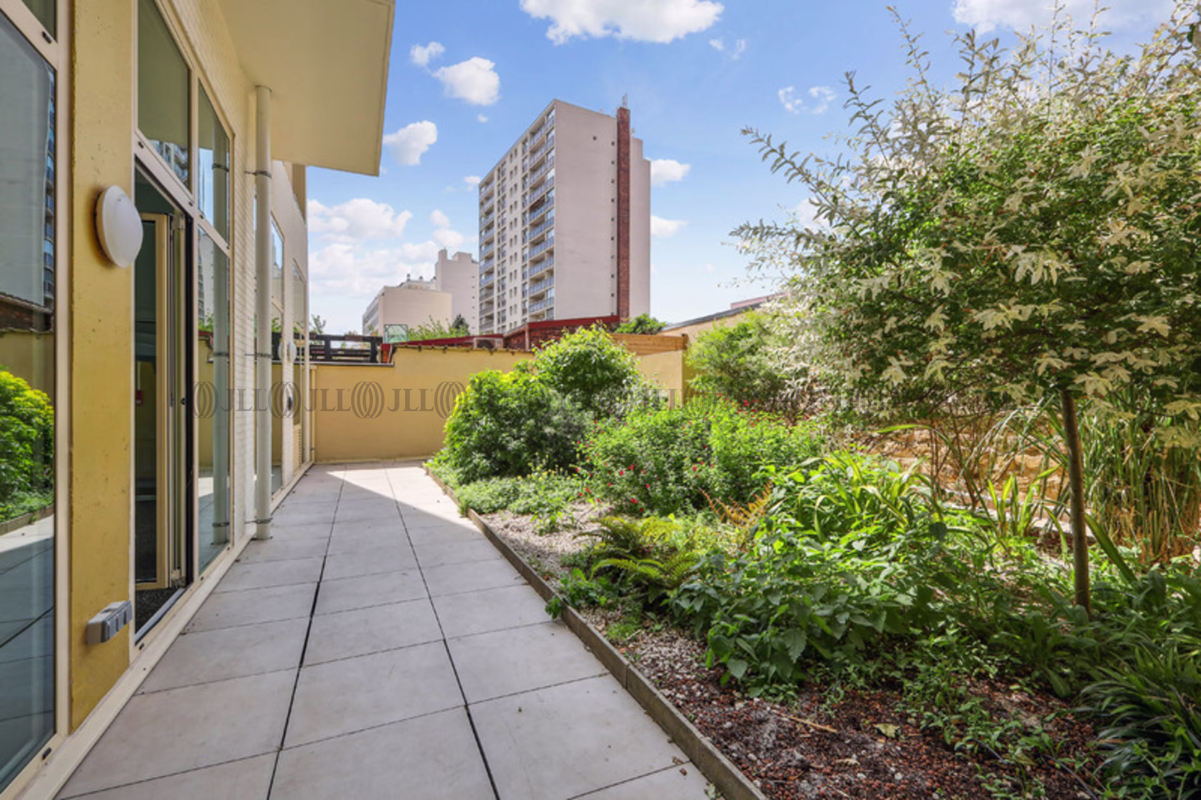 77 RUE JEAN BLEUZEN