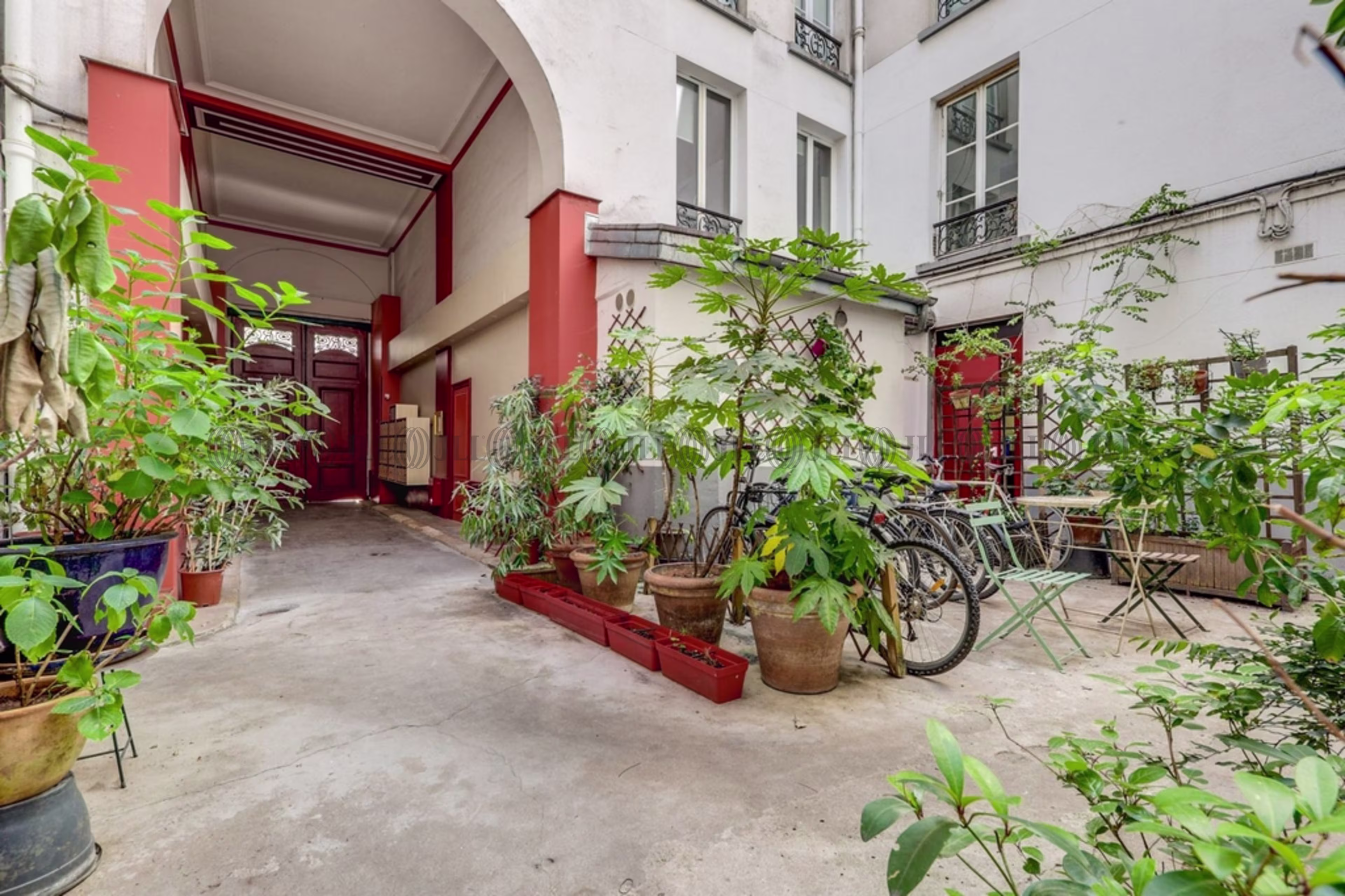 6 RUE DE BELZUNCE