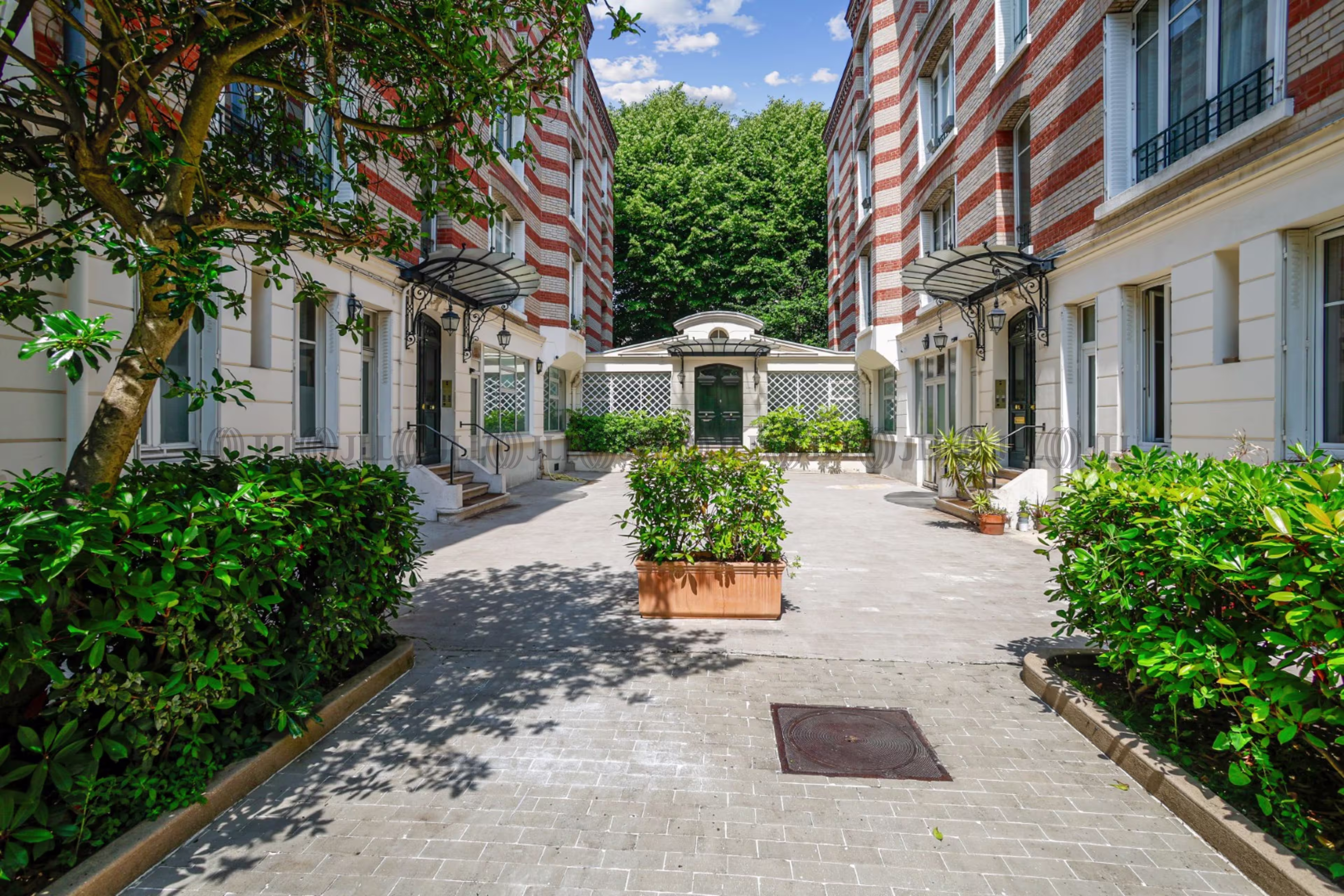 134 RUE PERRONET