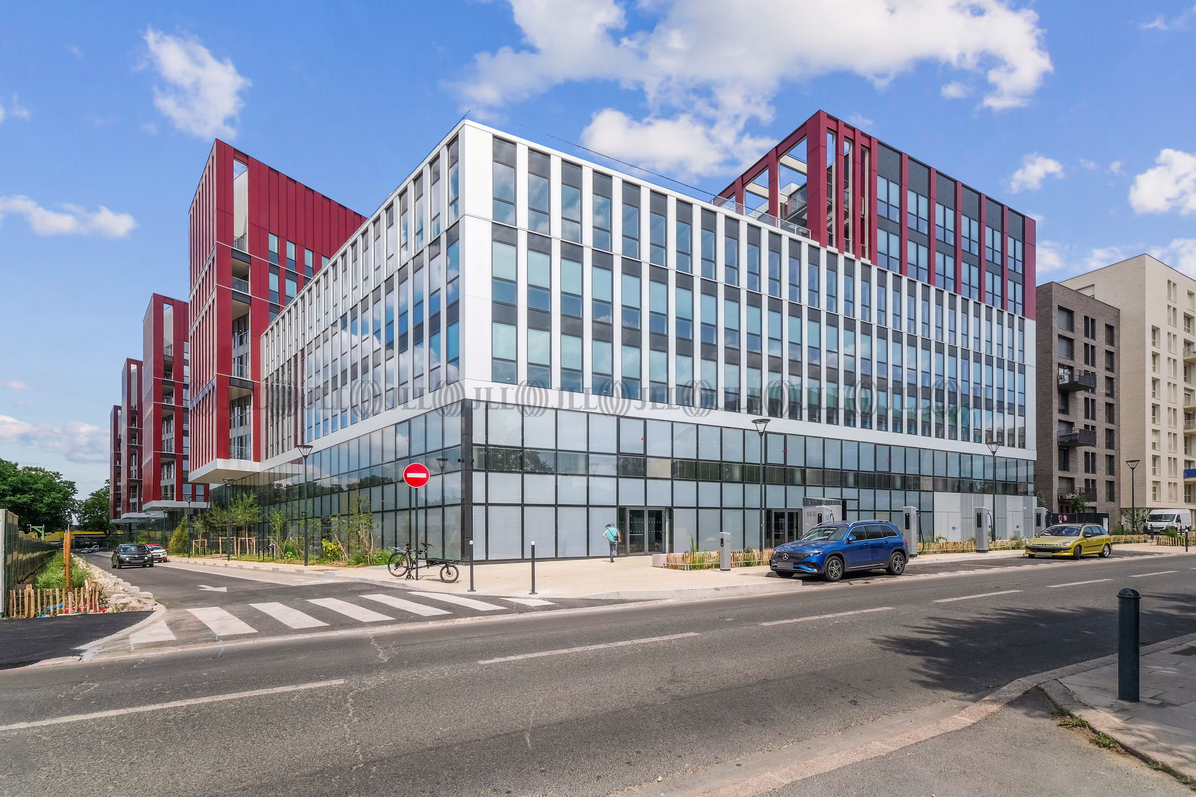64-78 AVENUE GASTON ROUSSEL