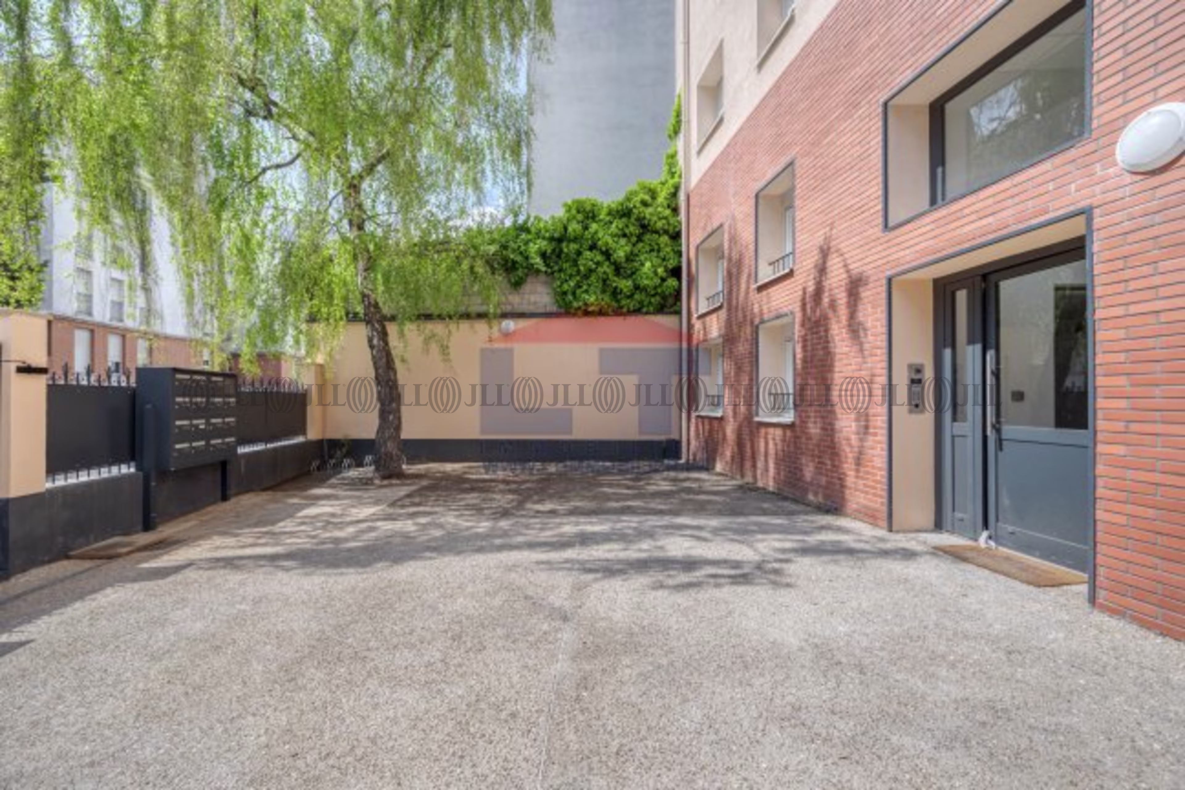 138 RUE ETIENNE MARCEL