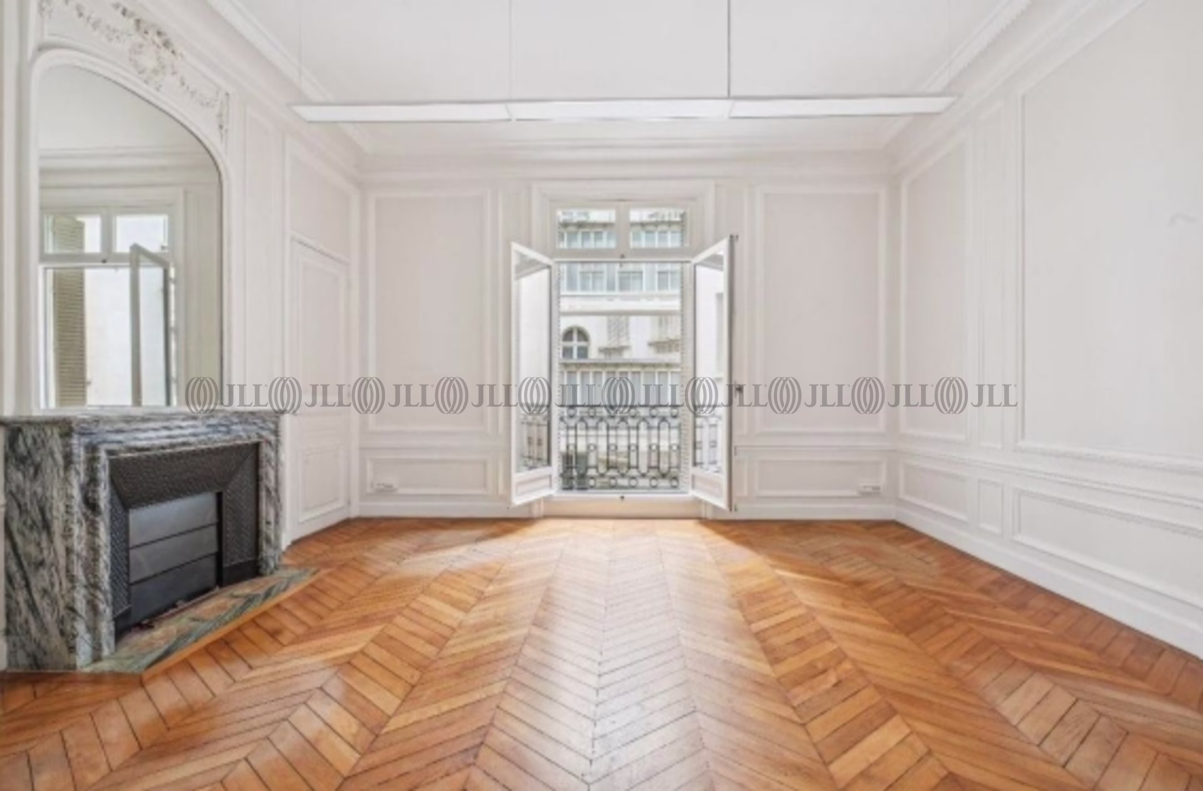 43 AVENUE HOCHE