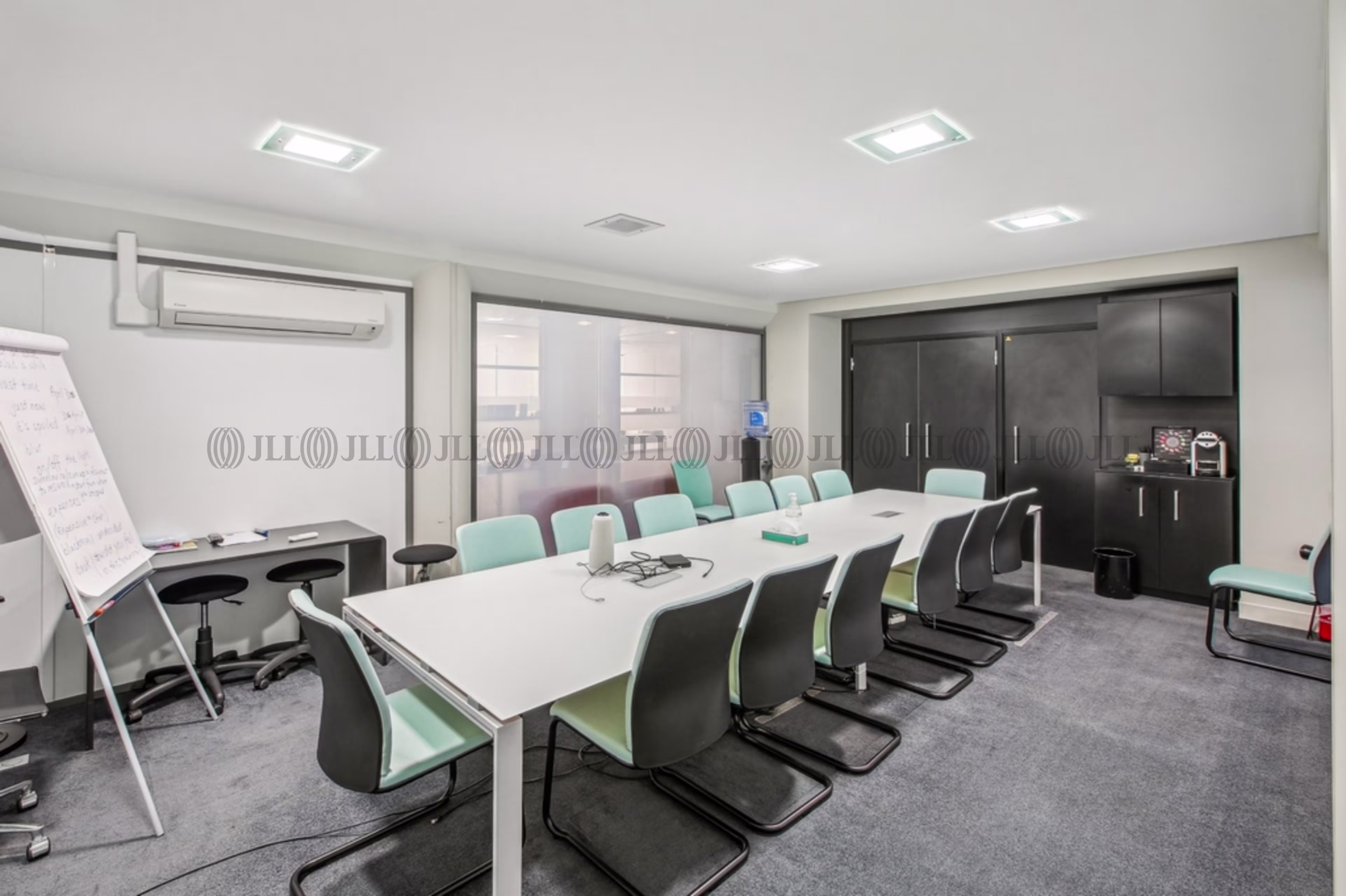 23-25 RUE DE BERRI