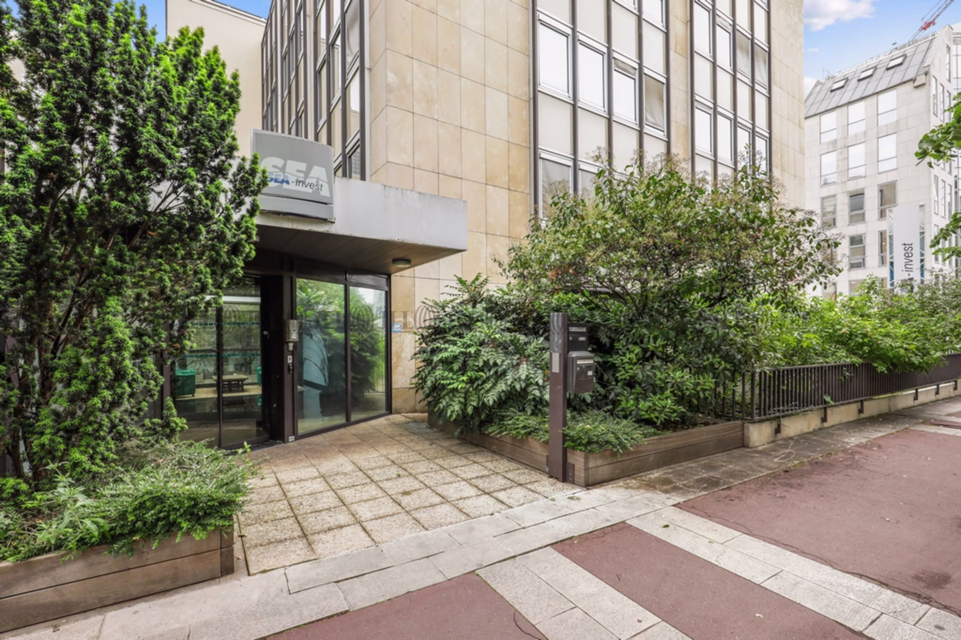 1-5 RUE DANTON