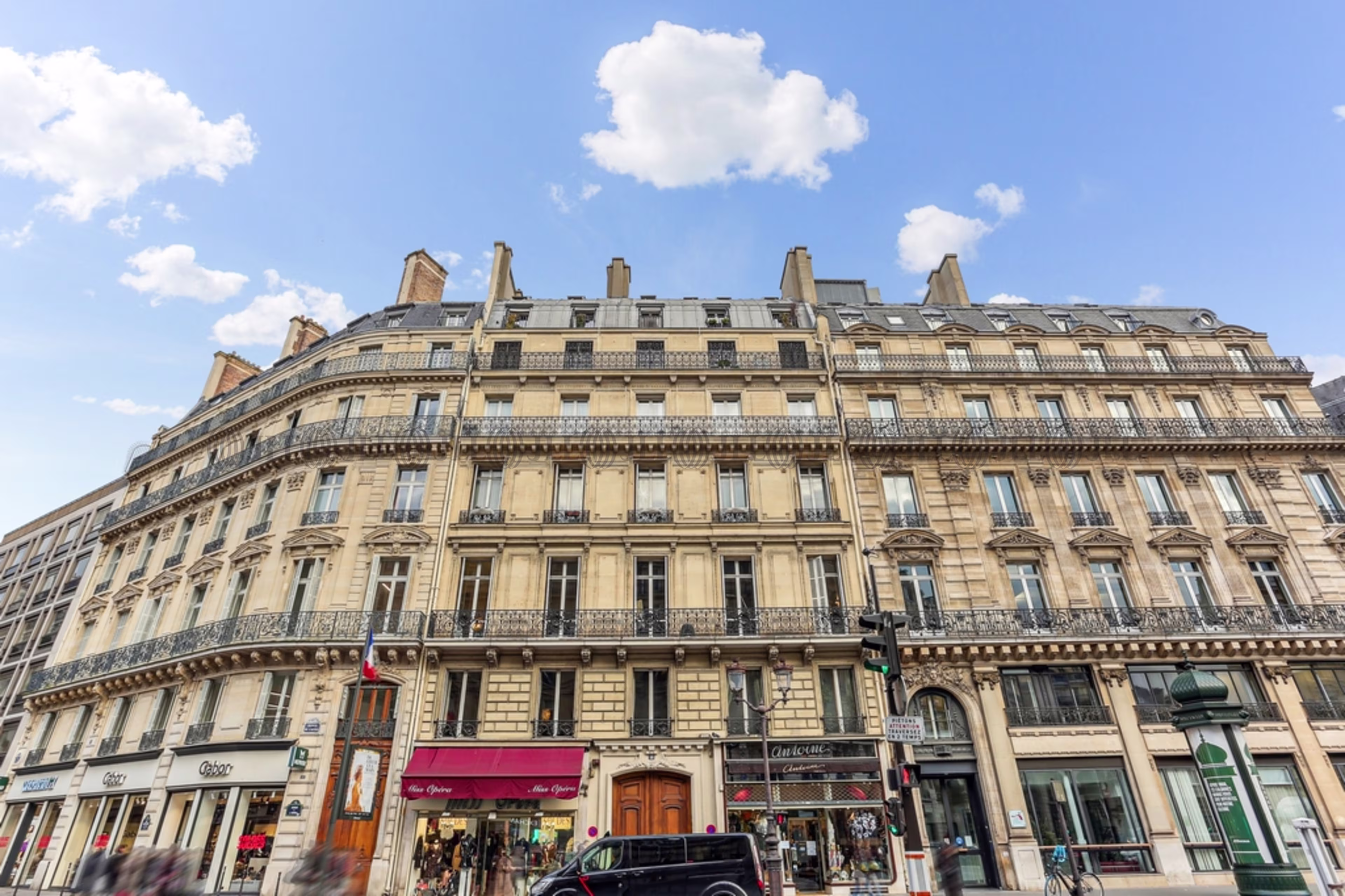 12 AVENUE DE L'OPERA