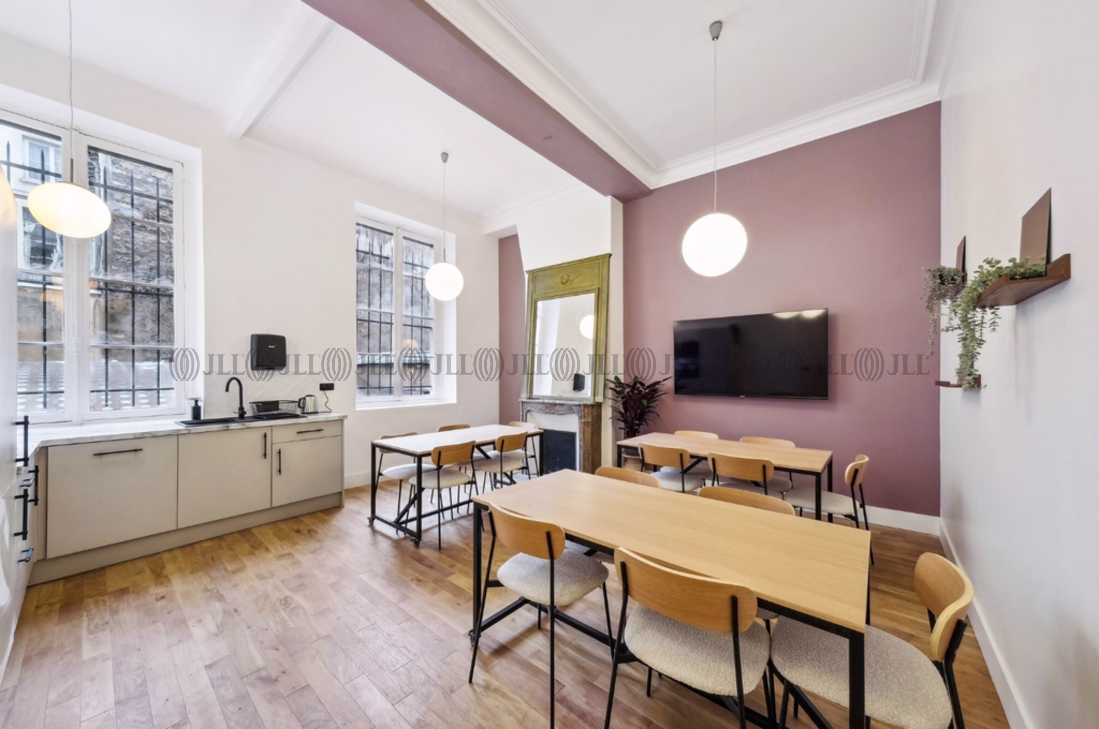 9 RUE D'ABOUKIR