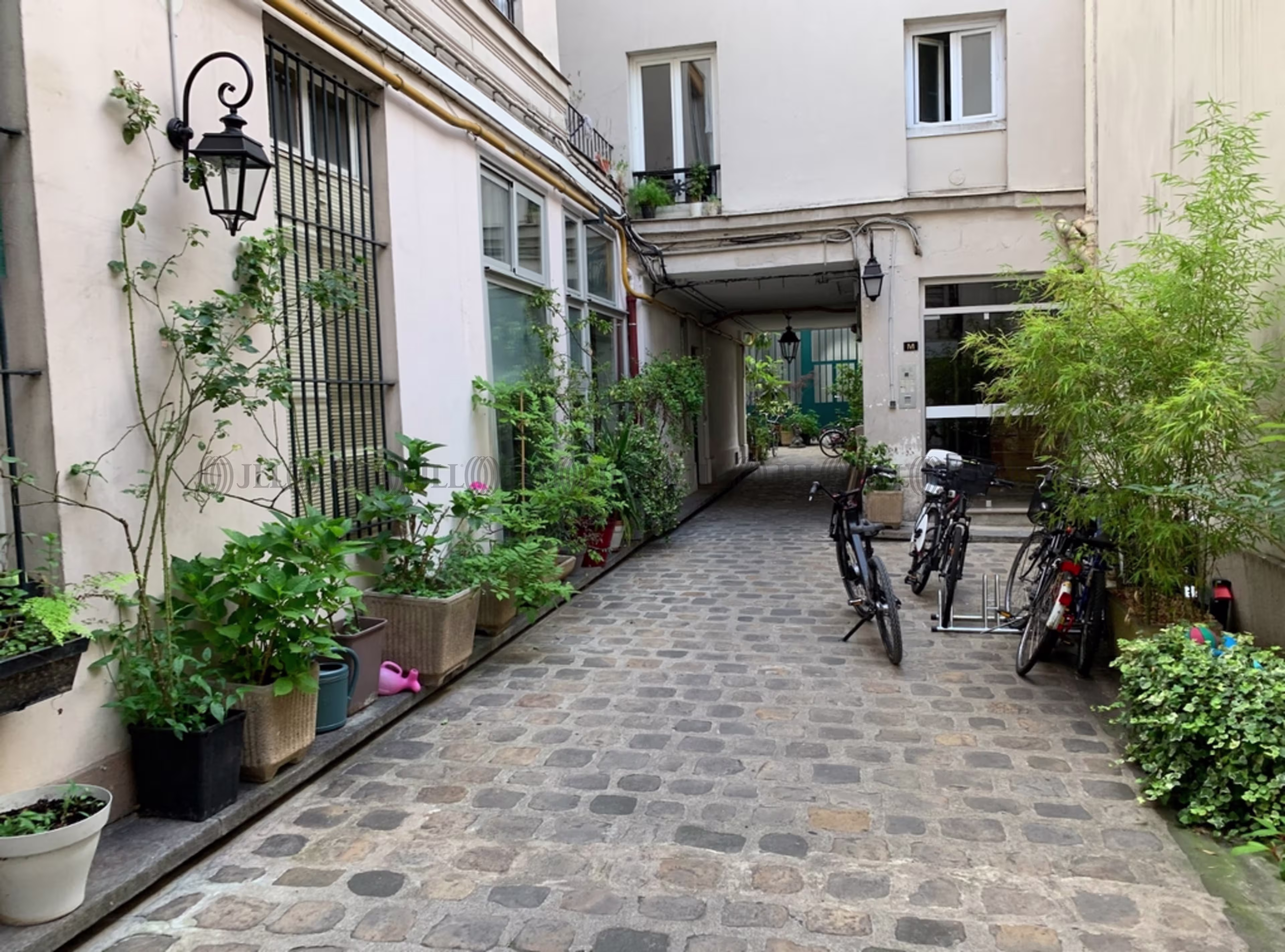 21 RUE DU FAUBOURG DU TEMPLE