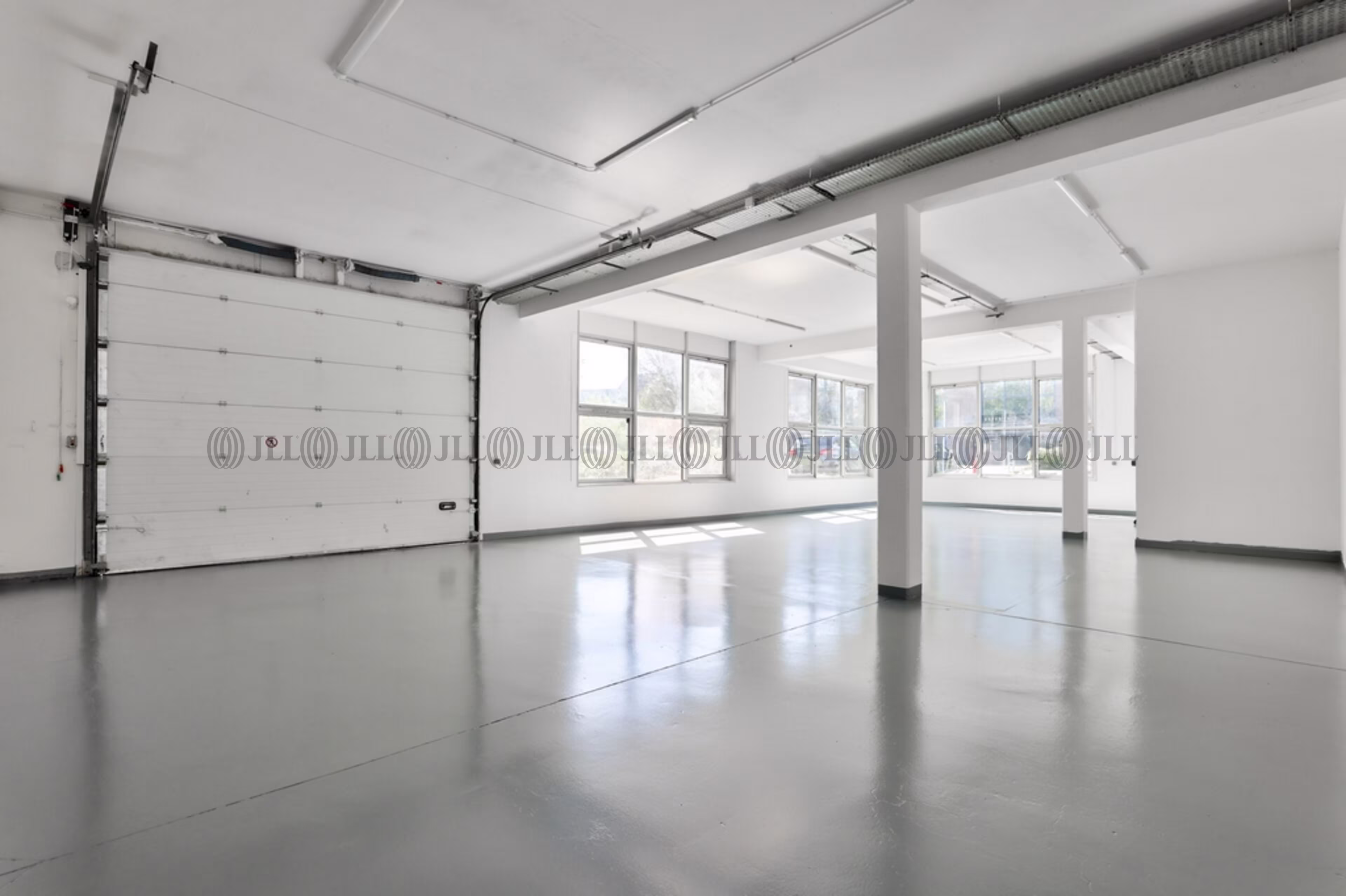 3-7 RUE DES FRERES LUMIERE