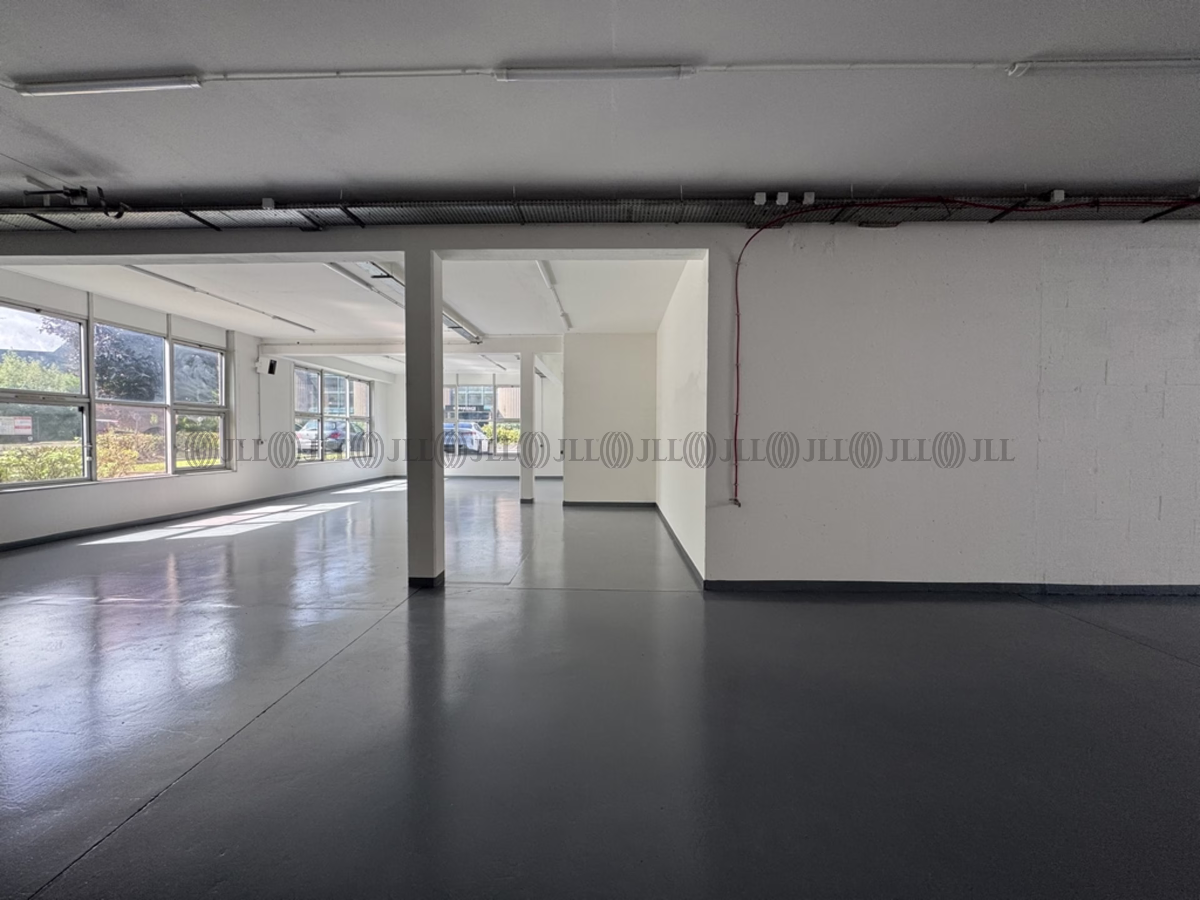 3-7 RUE DES FRERES LUMIERE