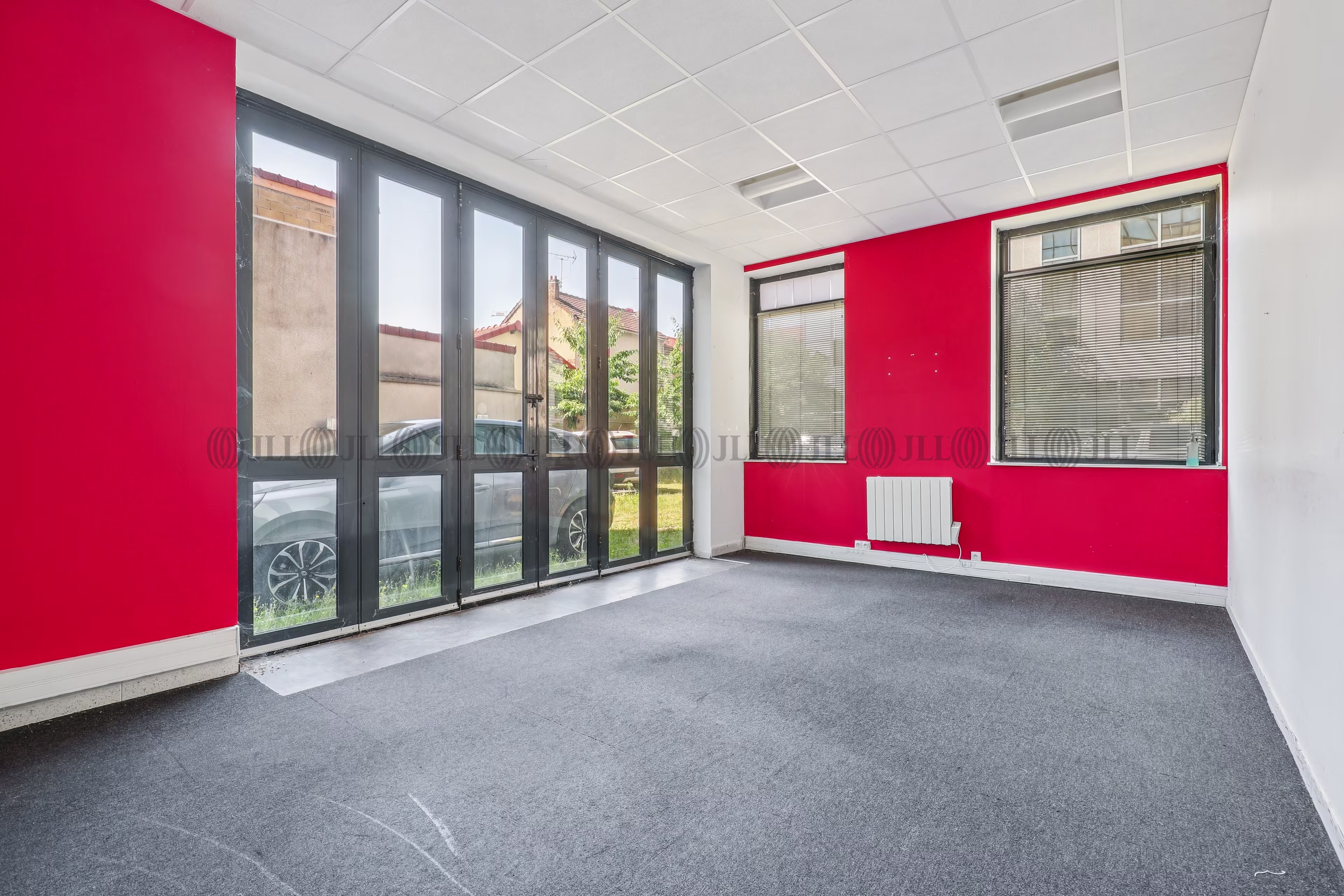 51-55 RUE HOCHE