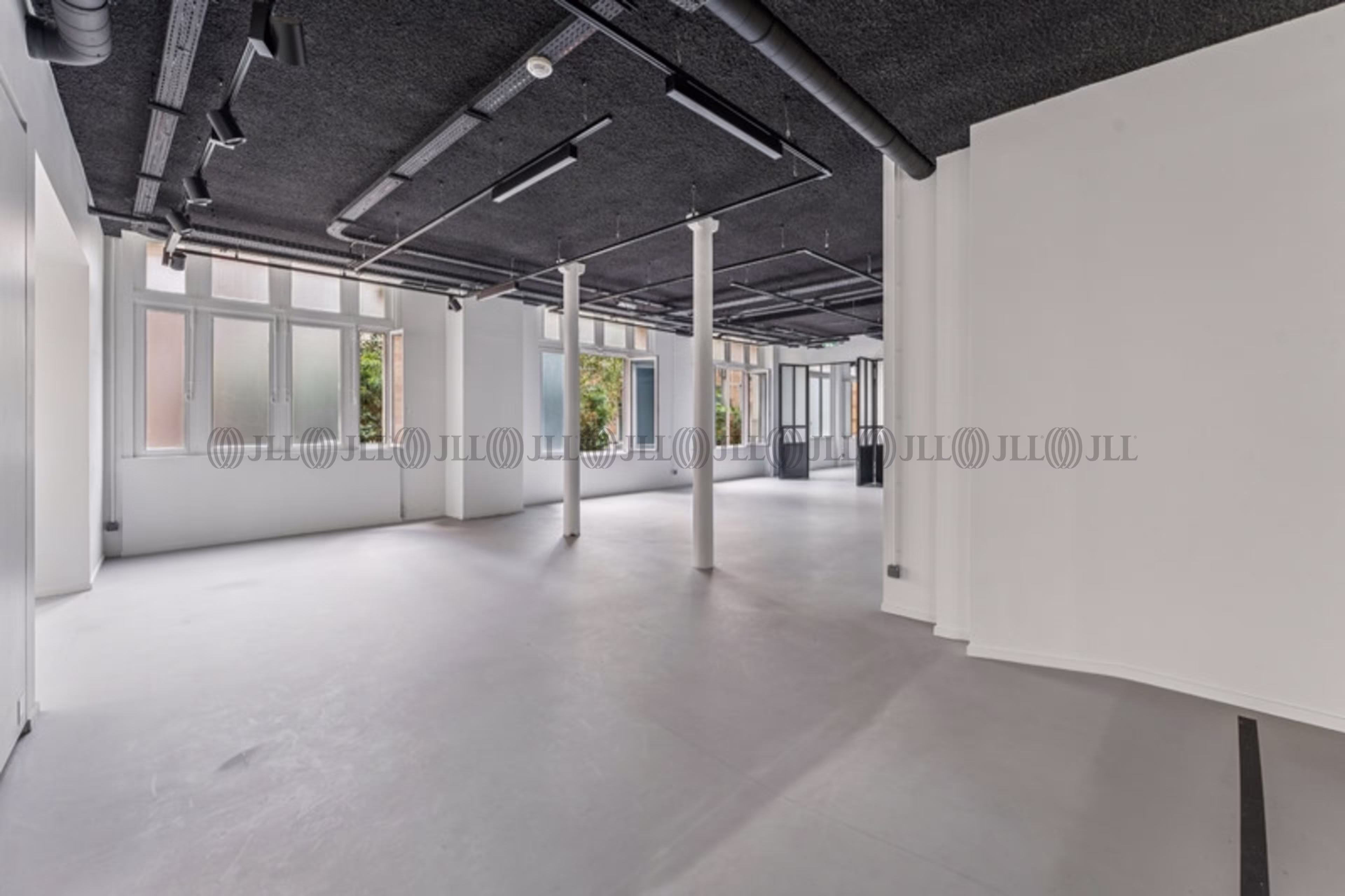 51-55 AVENUE MONTAIGNE