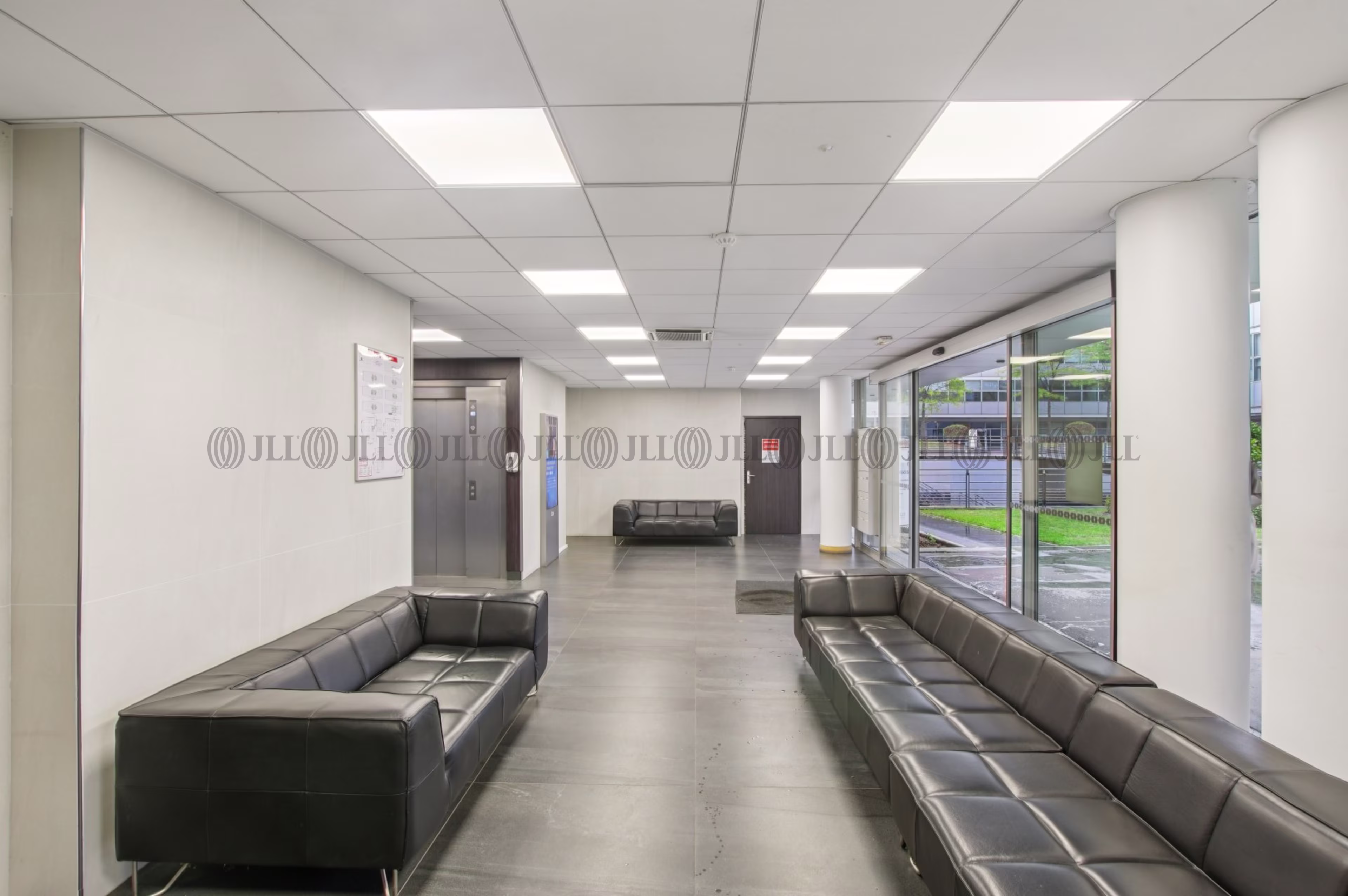 140 AVENUE JEAN LOLIVE