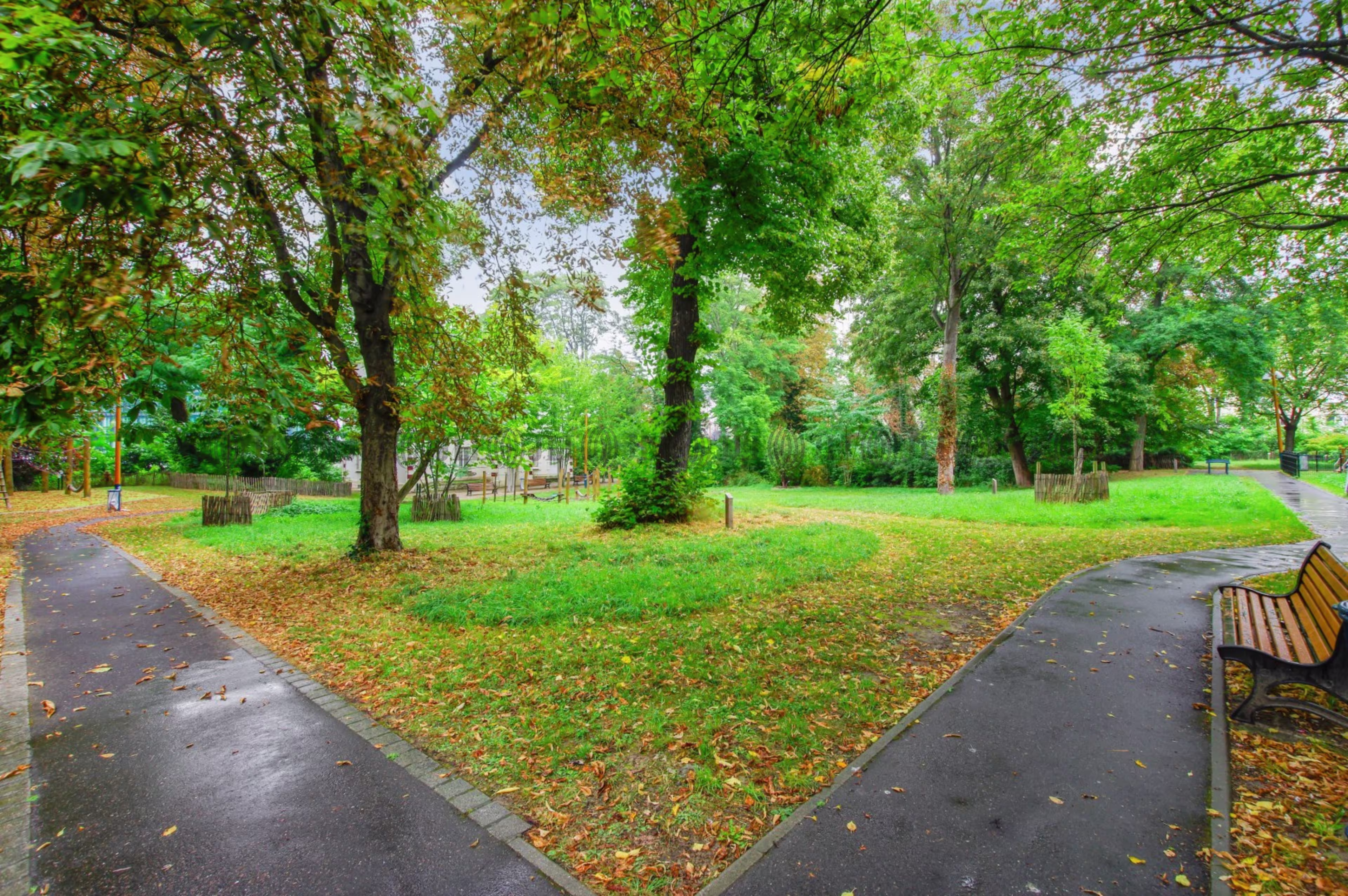 140 AVENUE JEAN LOLIVE