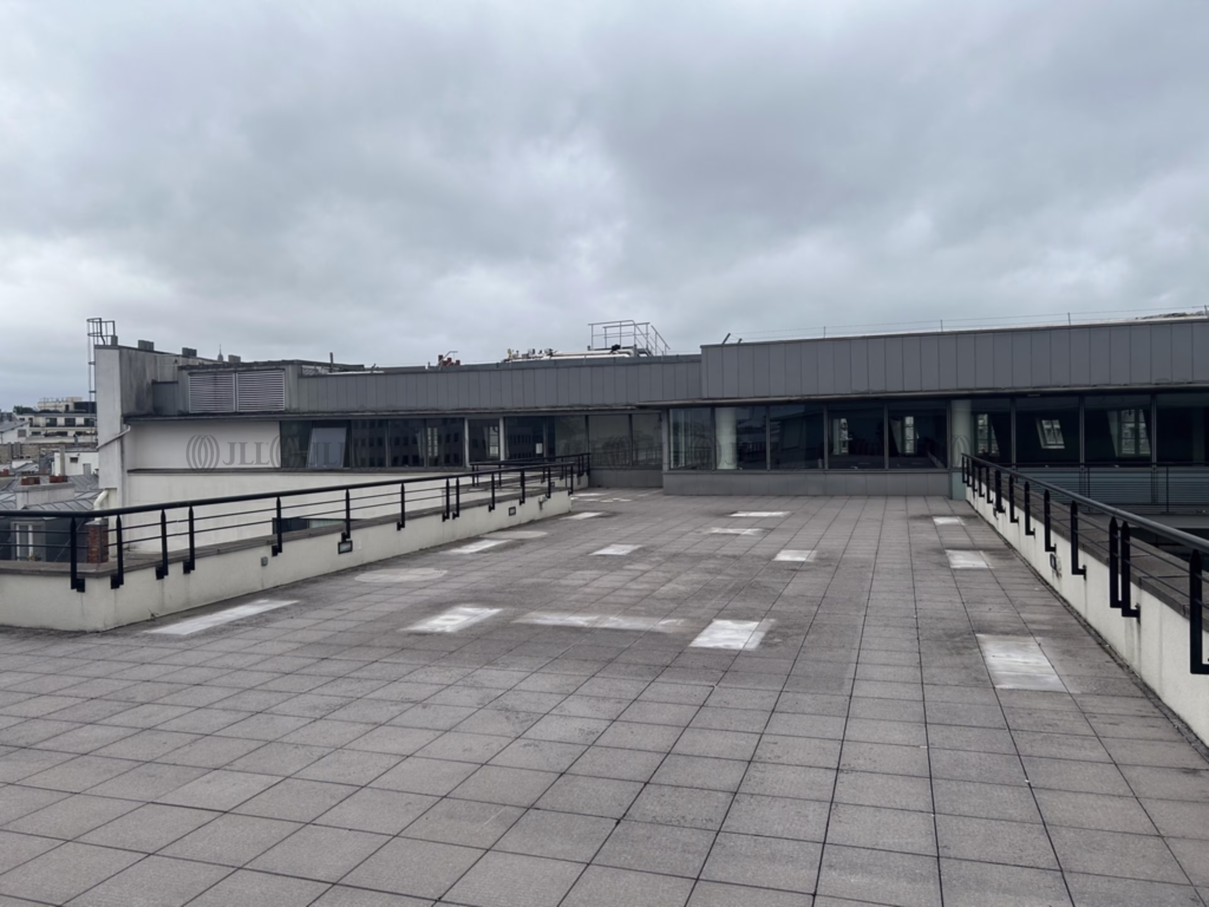 107 RUE SAINT LAZARE