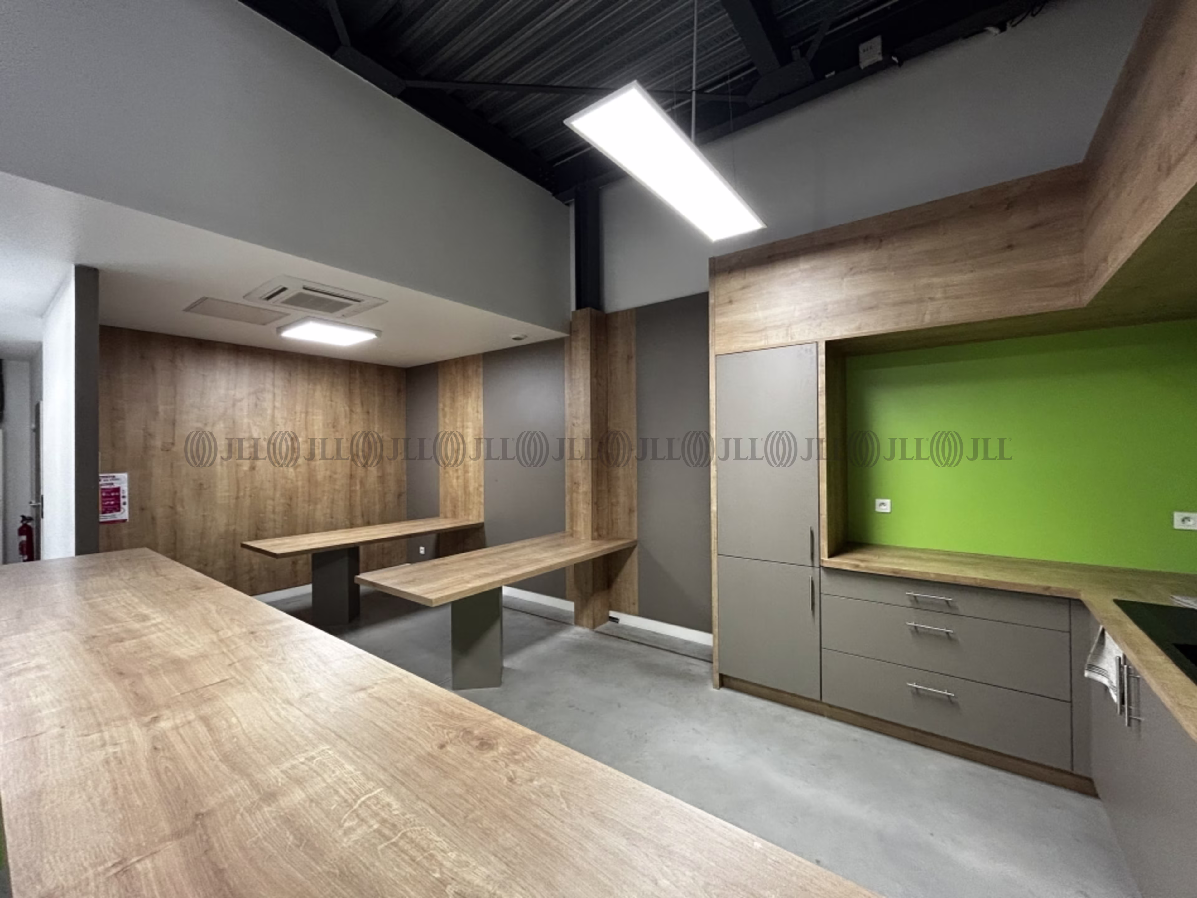 7 AVENUE DE MONTMARTIN