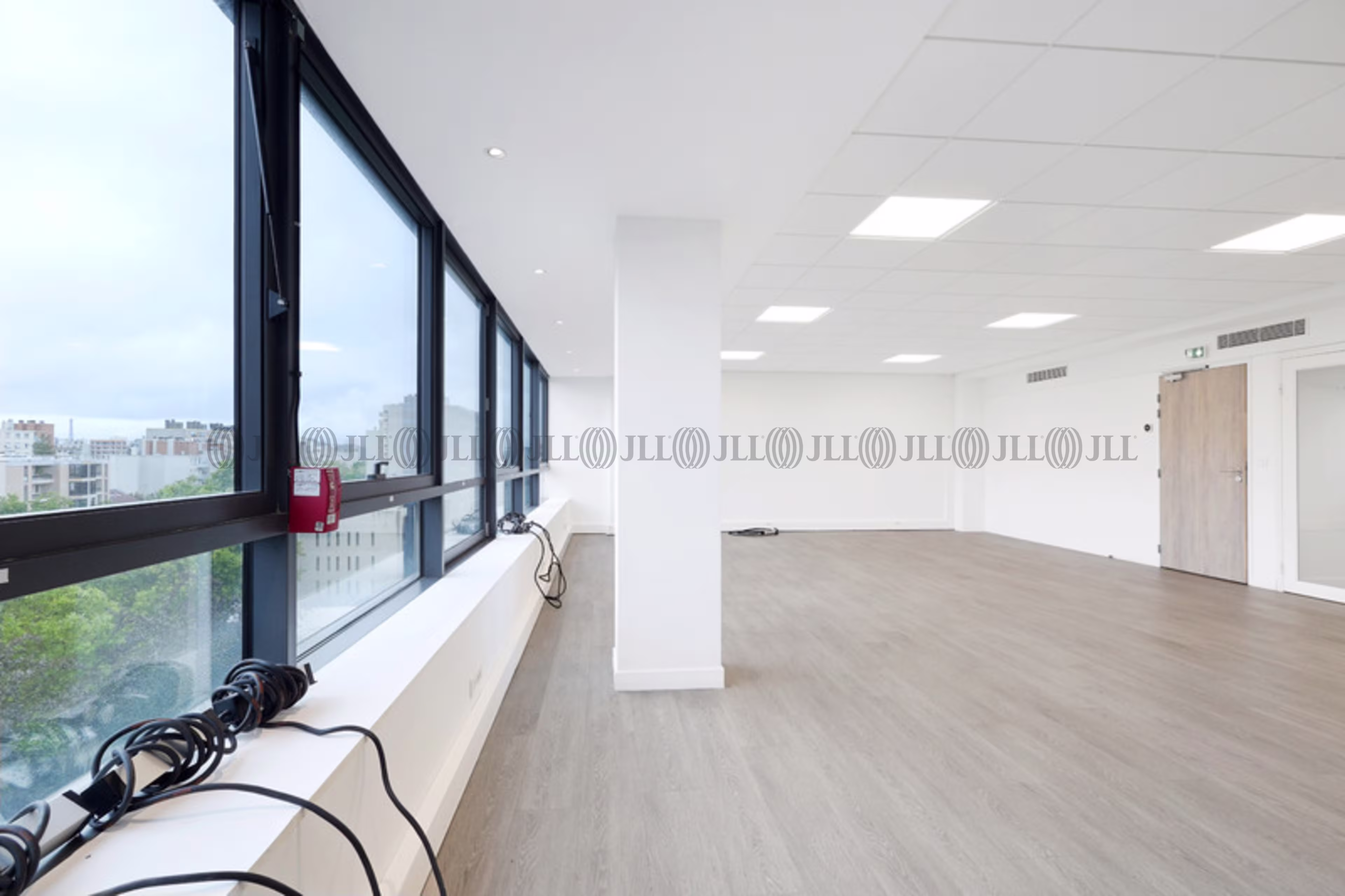 99 AVENUE ARISTIDE BRIAND