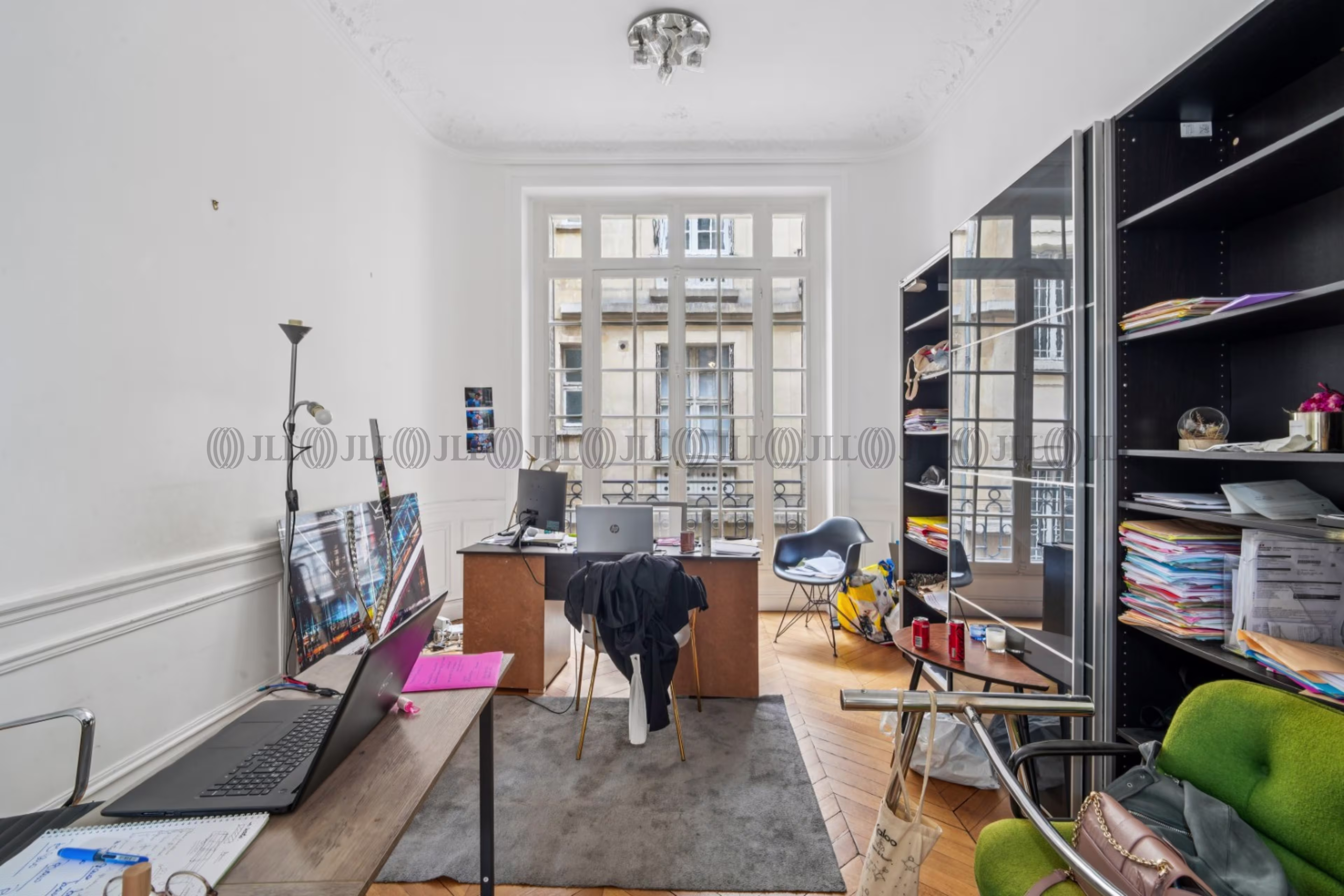 1 RUE DE CHAZELLES