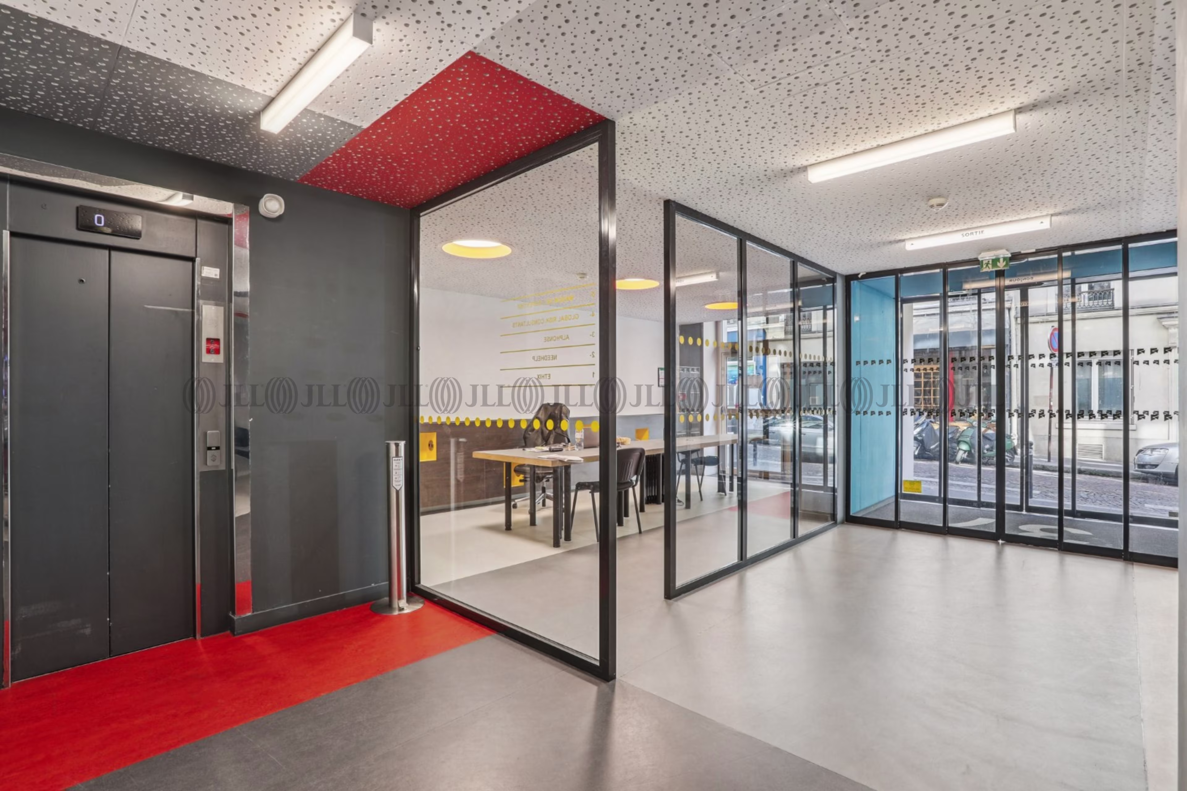 37 RUE DE LA ROCHEFOUCAULD