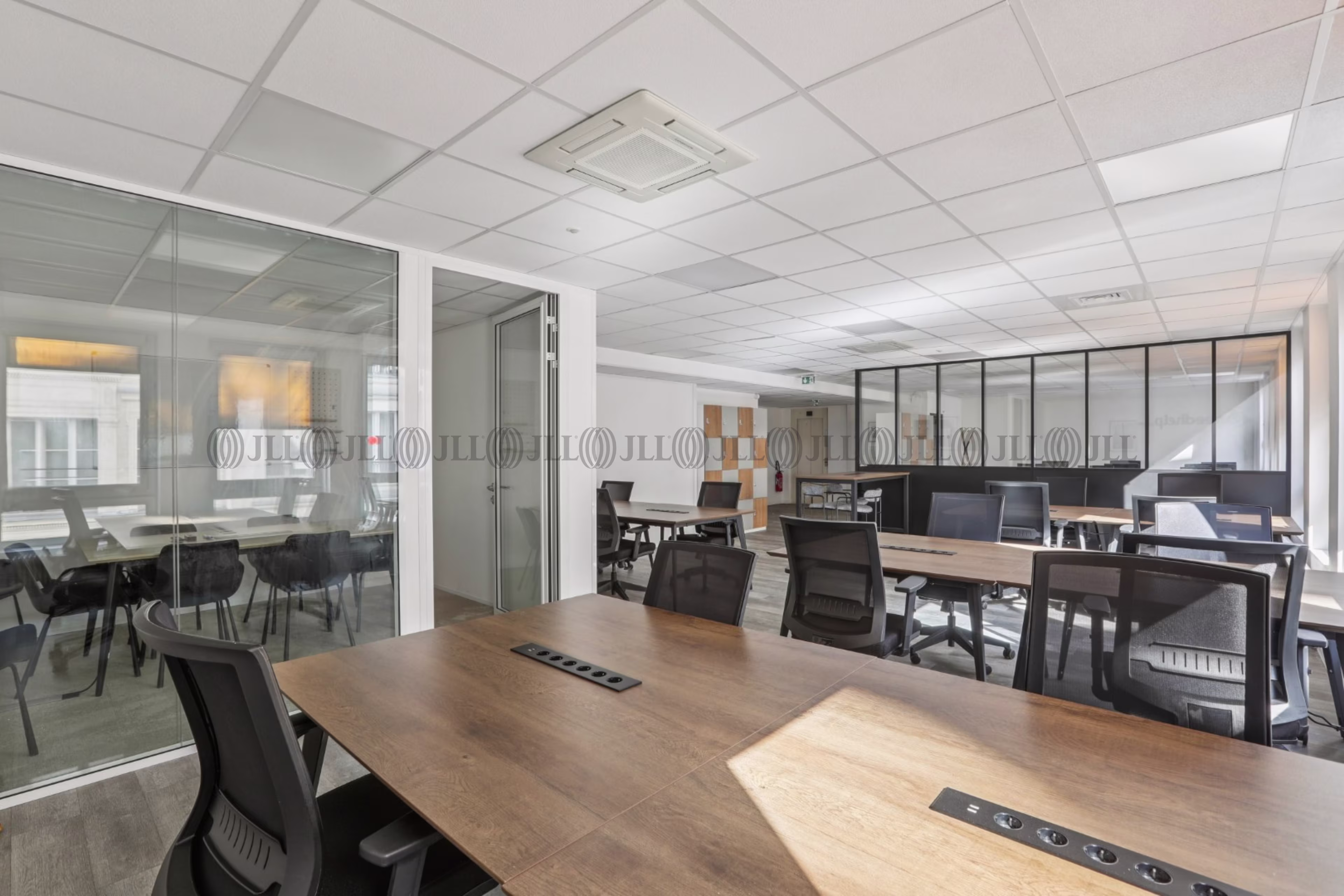 37 RUE DE LA ROCHEFOUCAULD