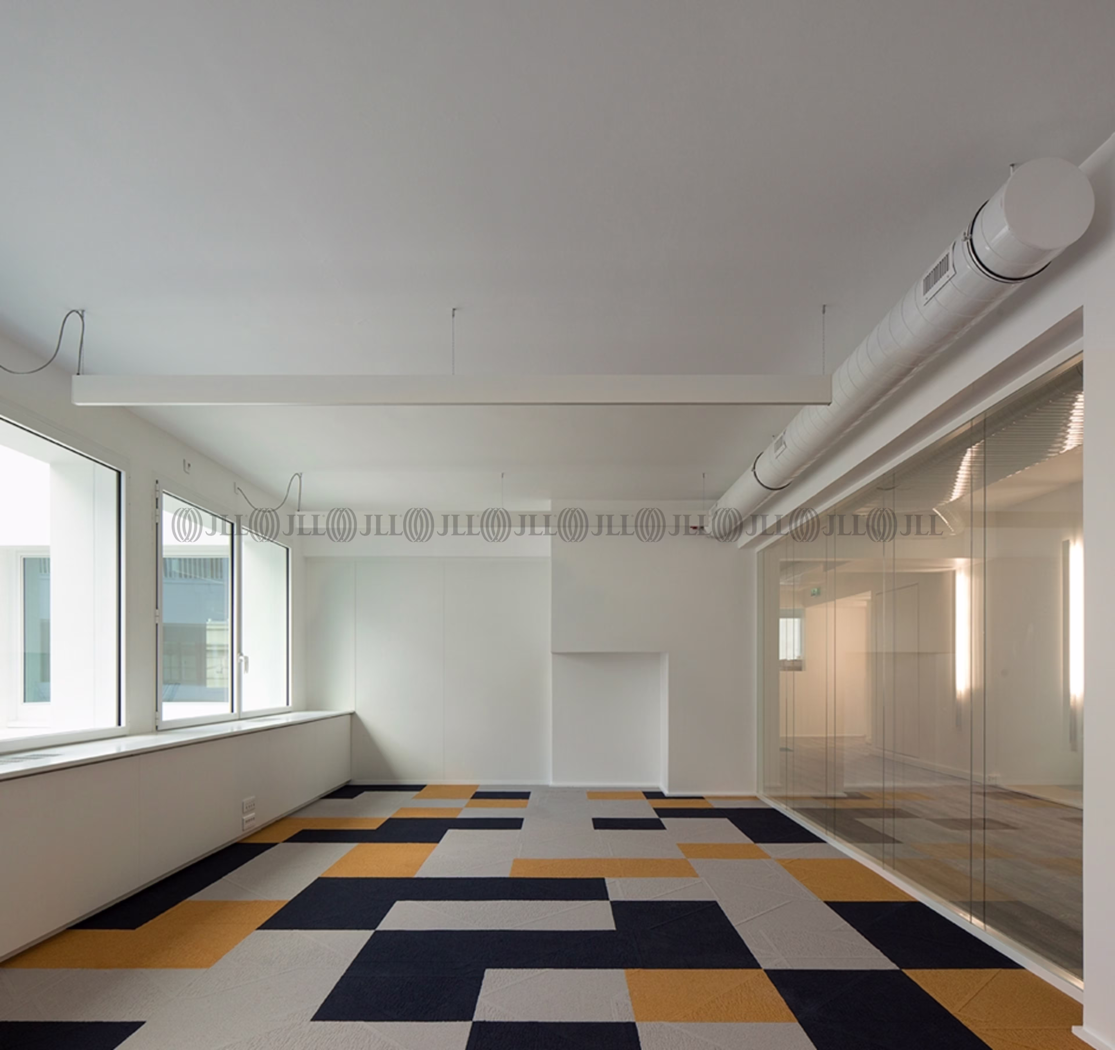 8 RUE D'ATHENES