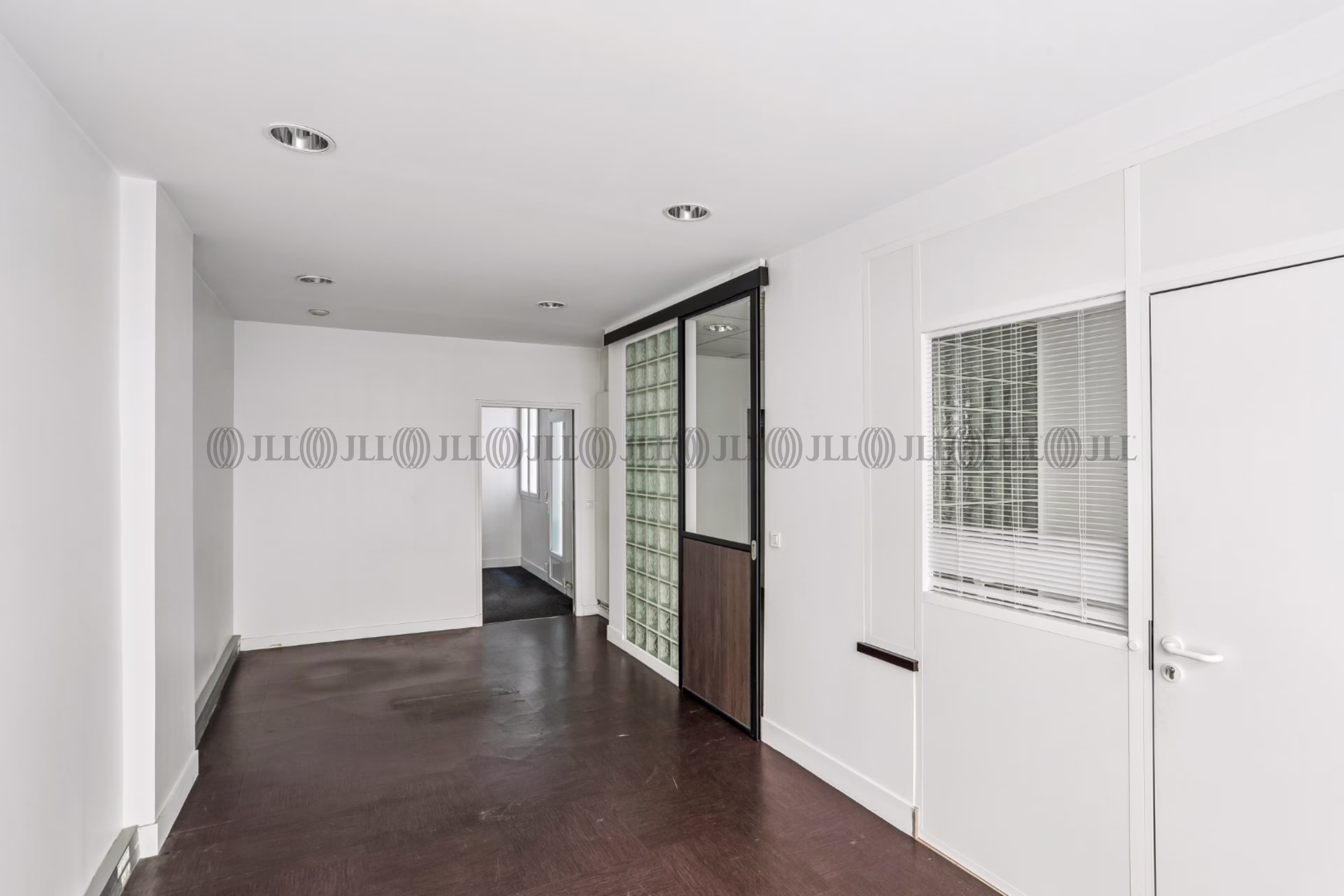 11 RUE ERNEST PSICHARI