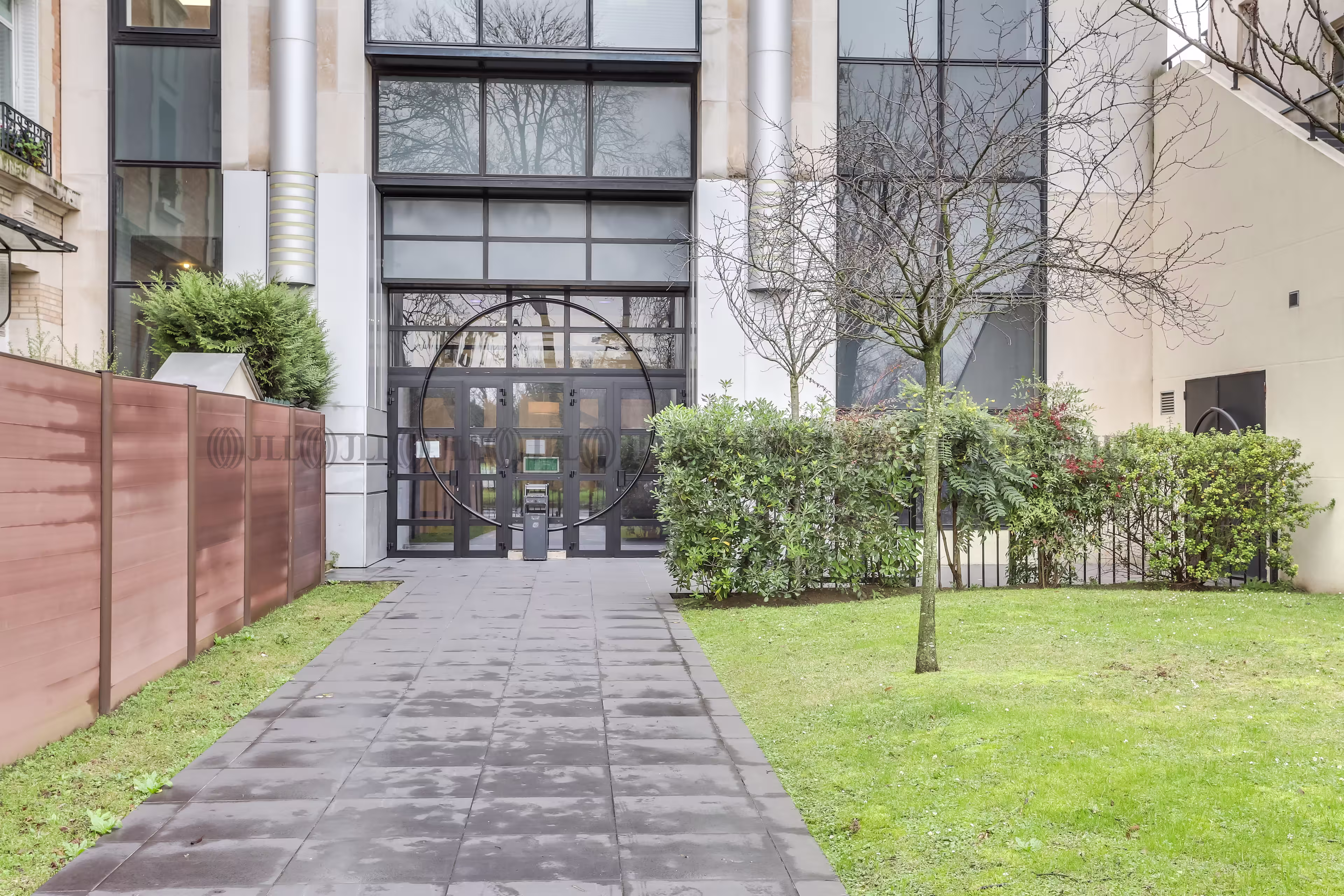 8 AVENUE DES MINIMES