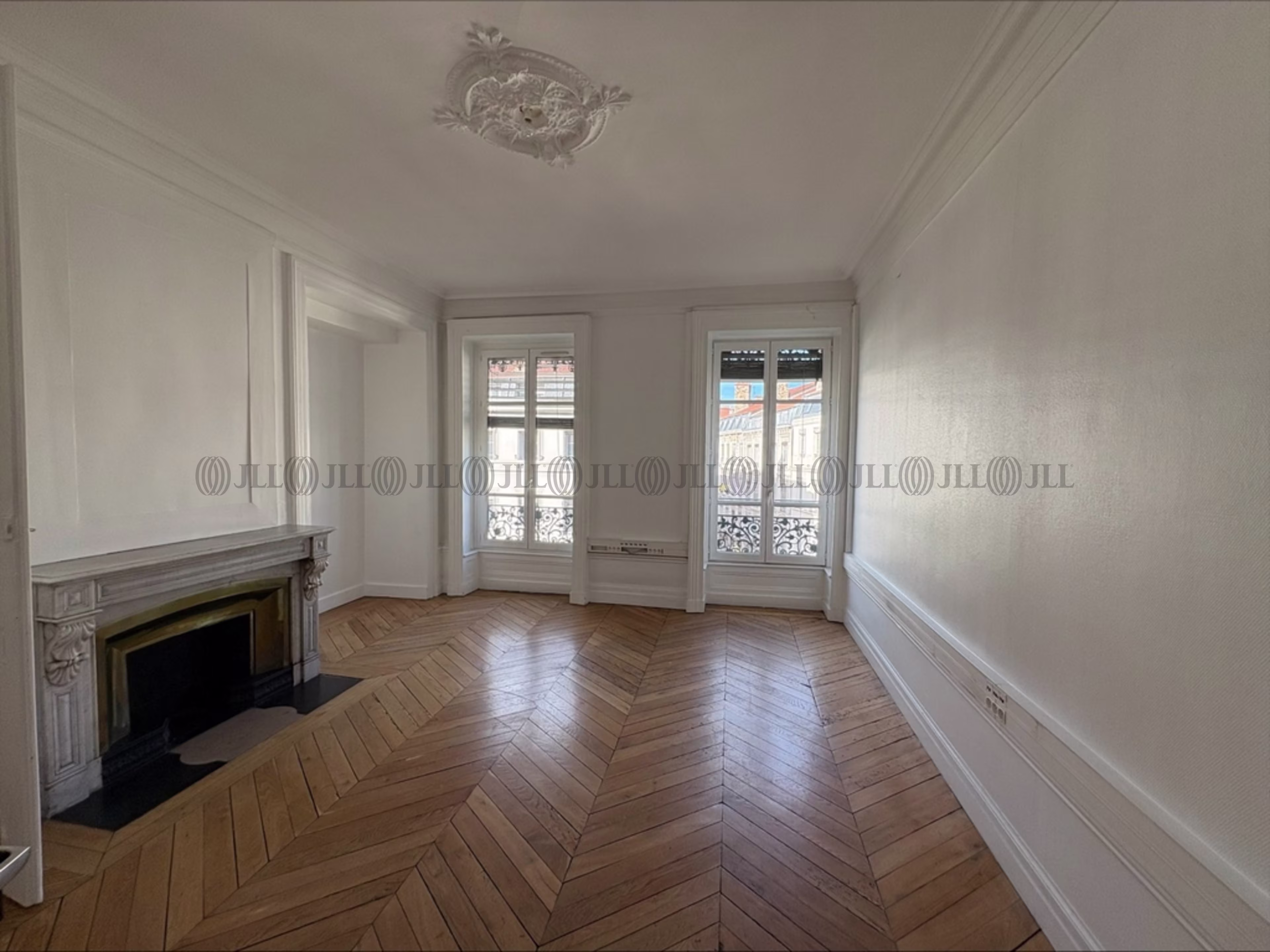 7 RUE DE LA REPUBLIQUE