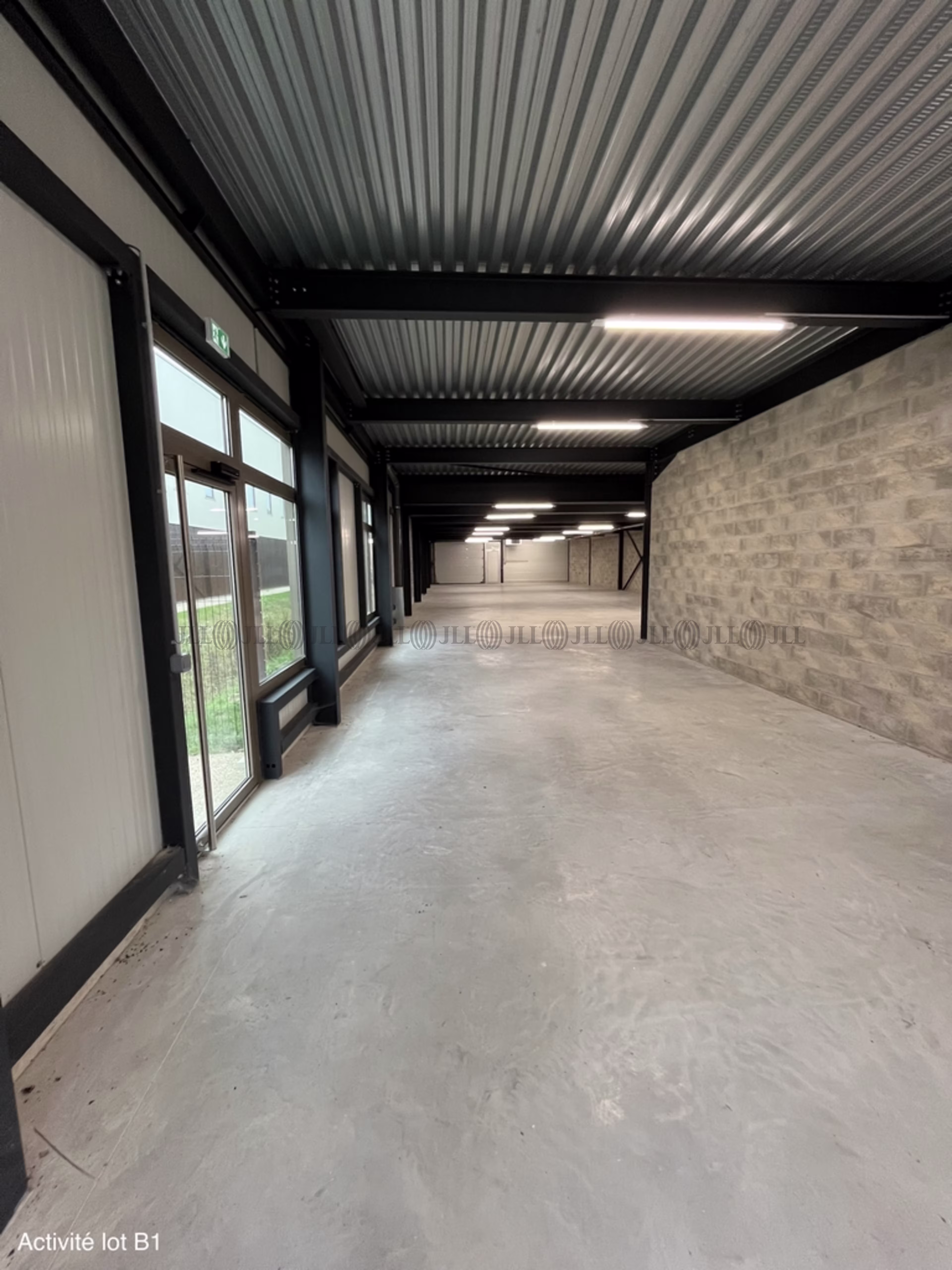  AVENUE DES LOUVRESSES