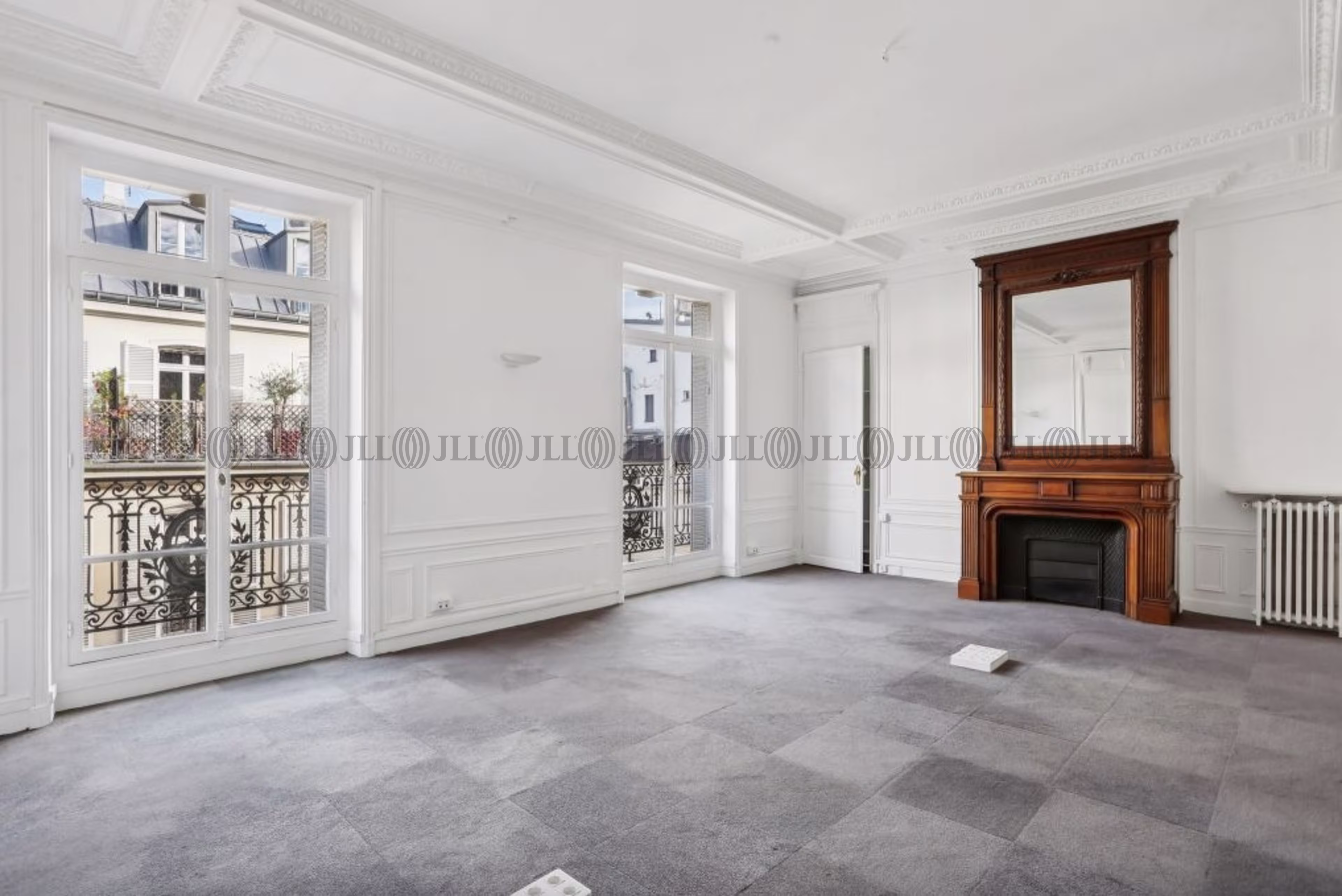 1-3 RUE DE PENTHIEVRE